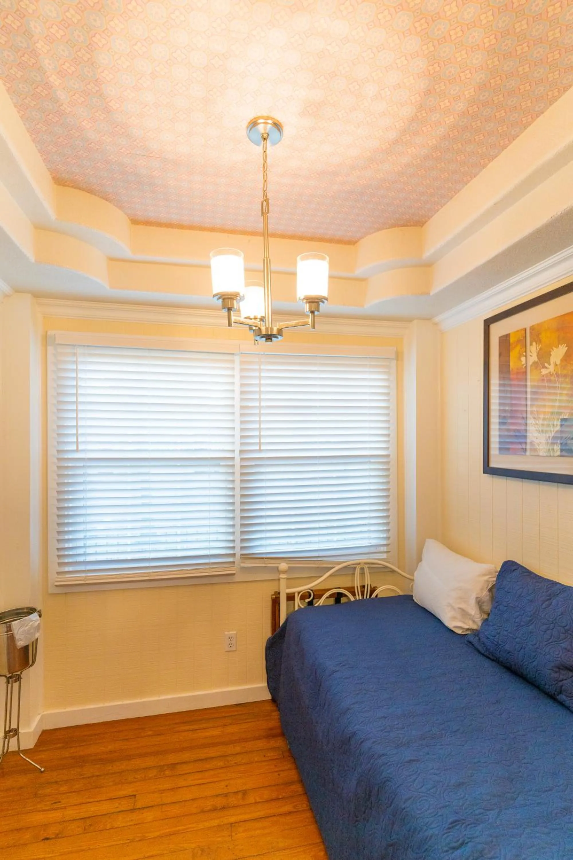 Bed in The Heirloom Inn Mount Dora