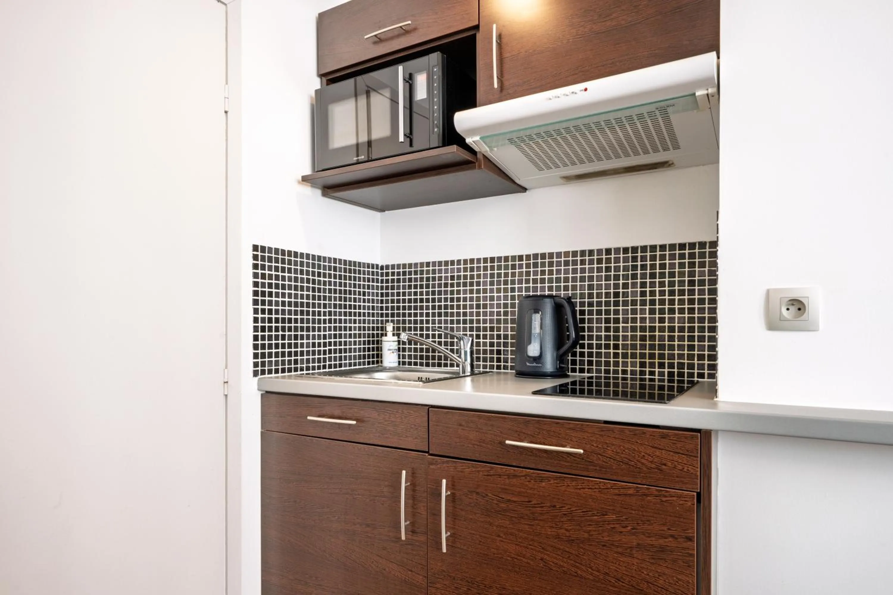 Kitchen or kitchenette in Residhotel Lille Vauban