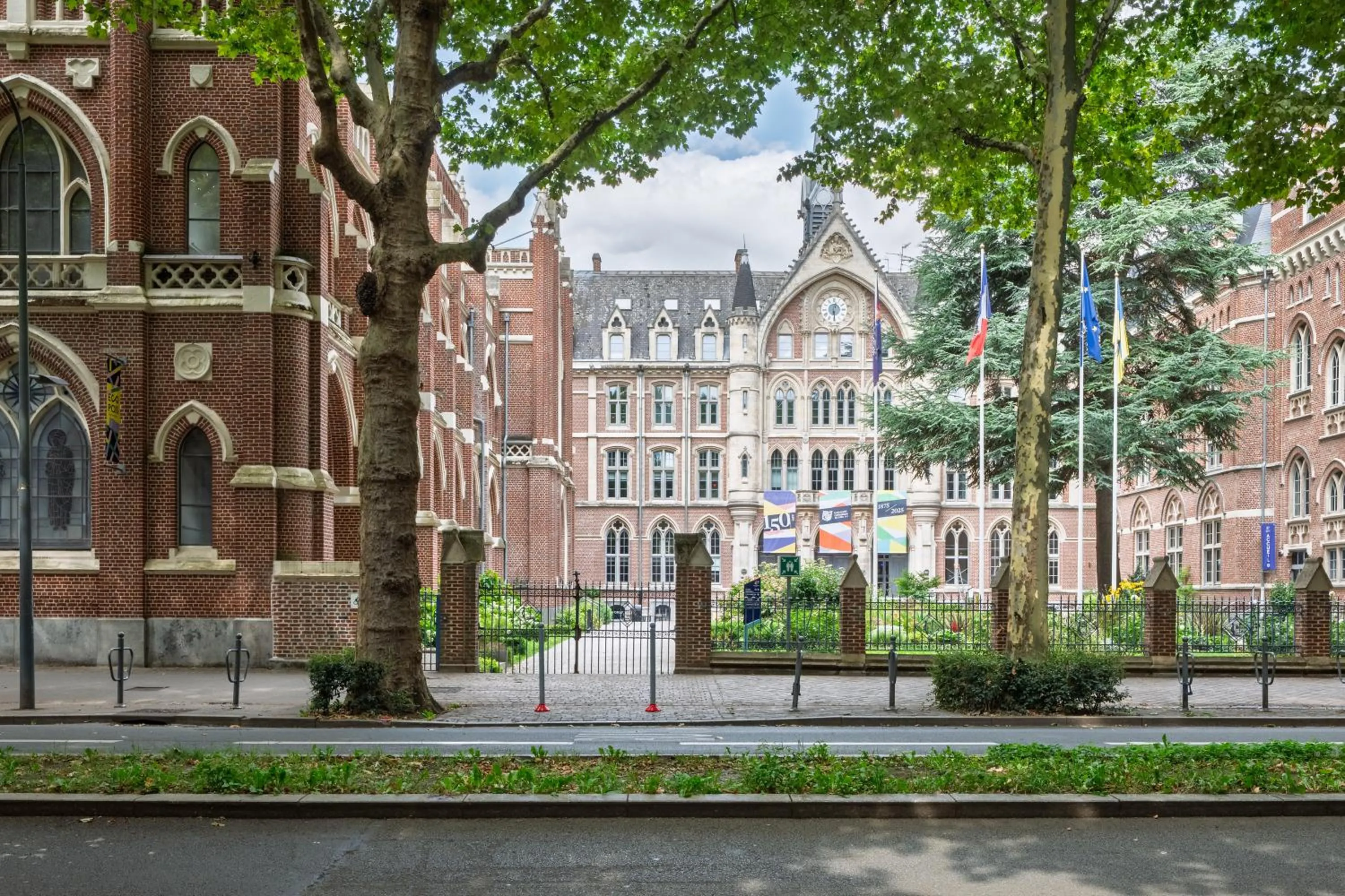 City view in Residhotel Lille Vauban