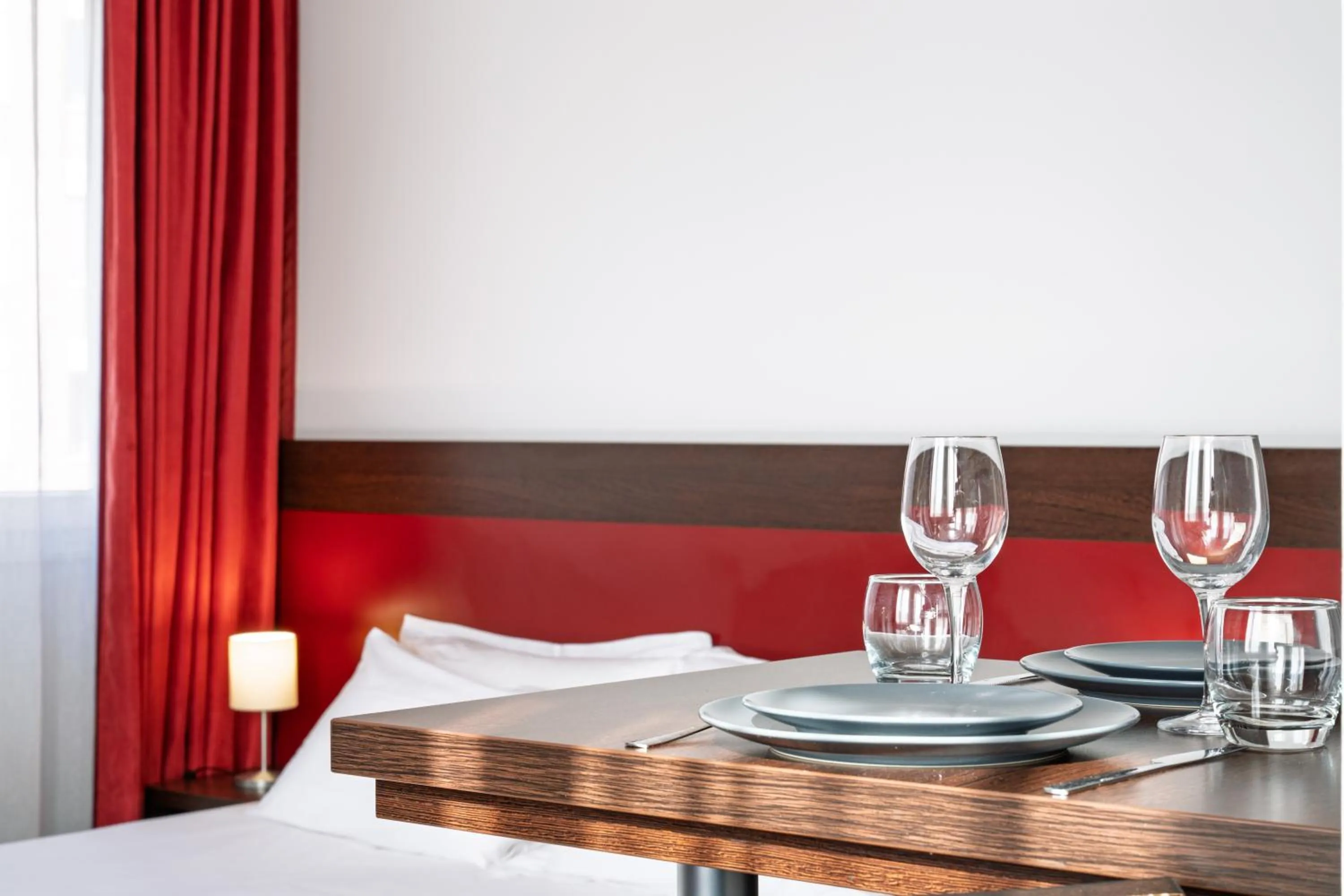 Living room, Bed in Residhotel Lille Vauban