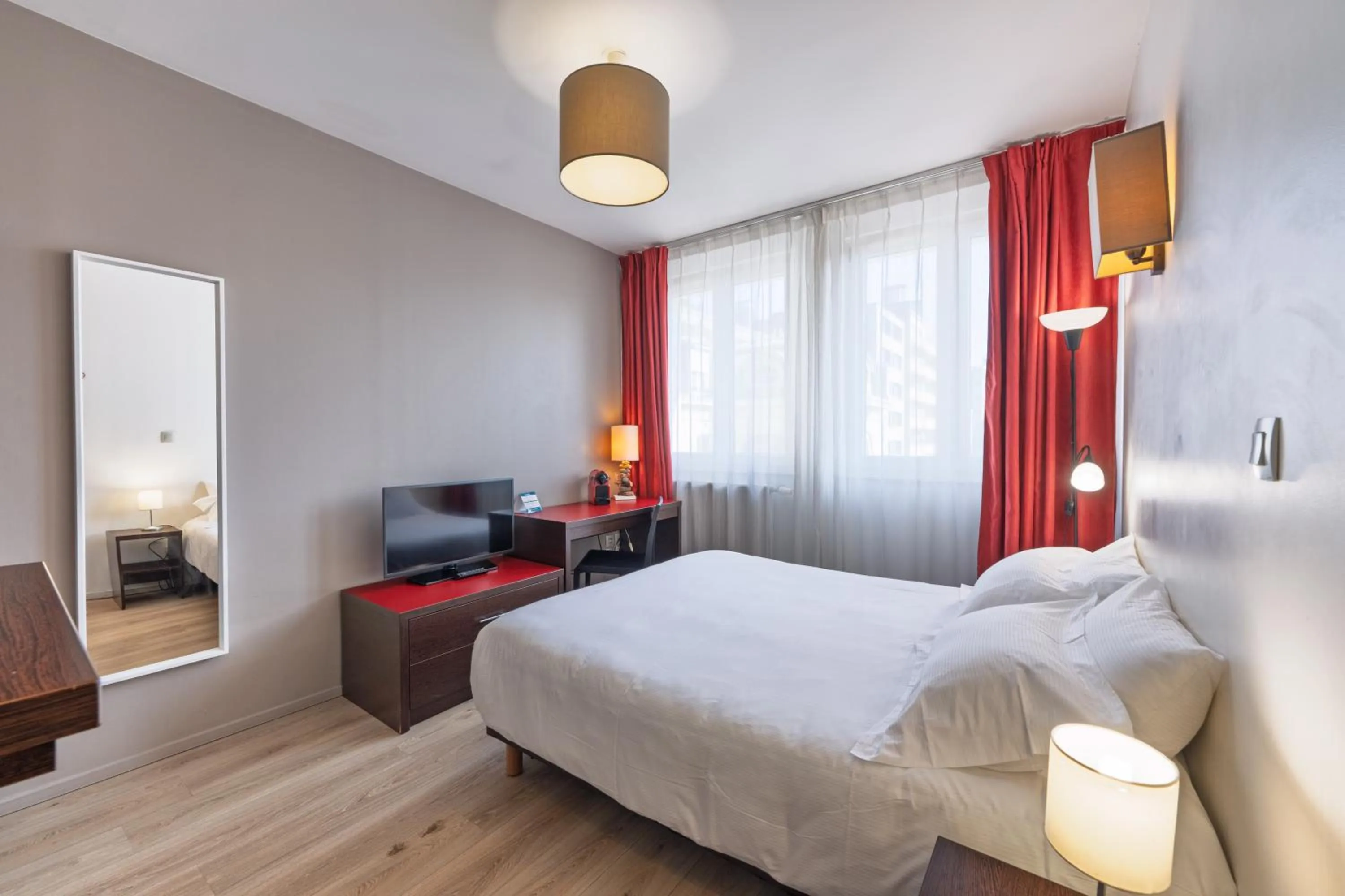 Bed in Residhotel Lille Vauban