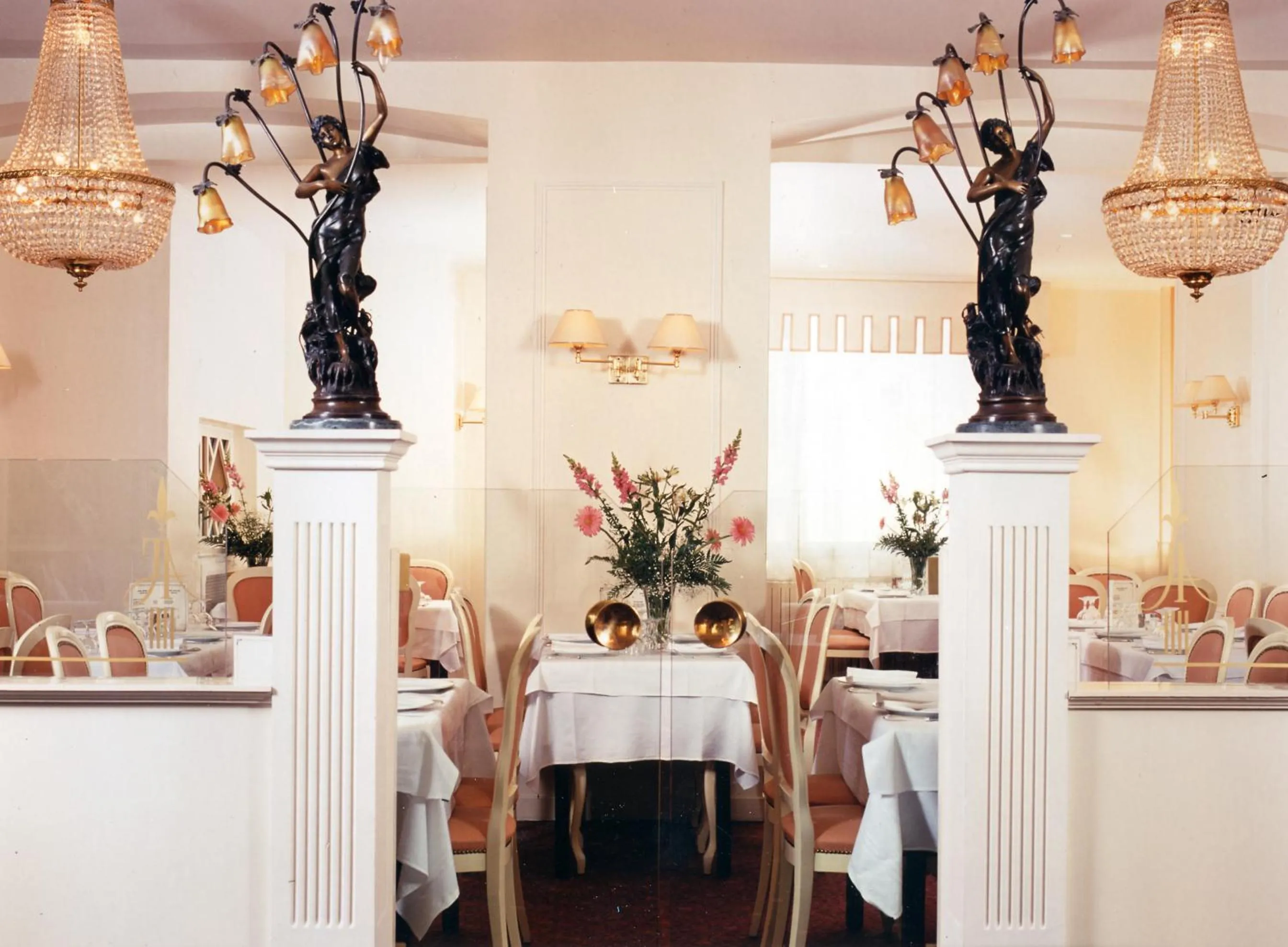 Restaurant/places to eat in Hôtel Jeanne d'Arc