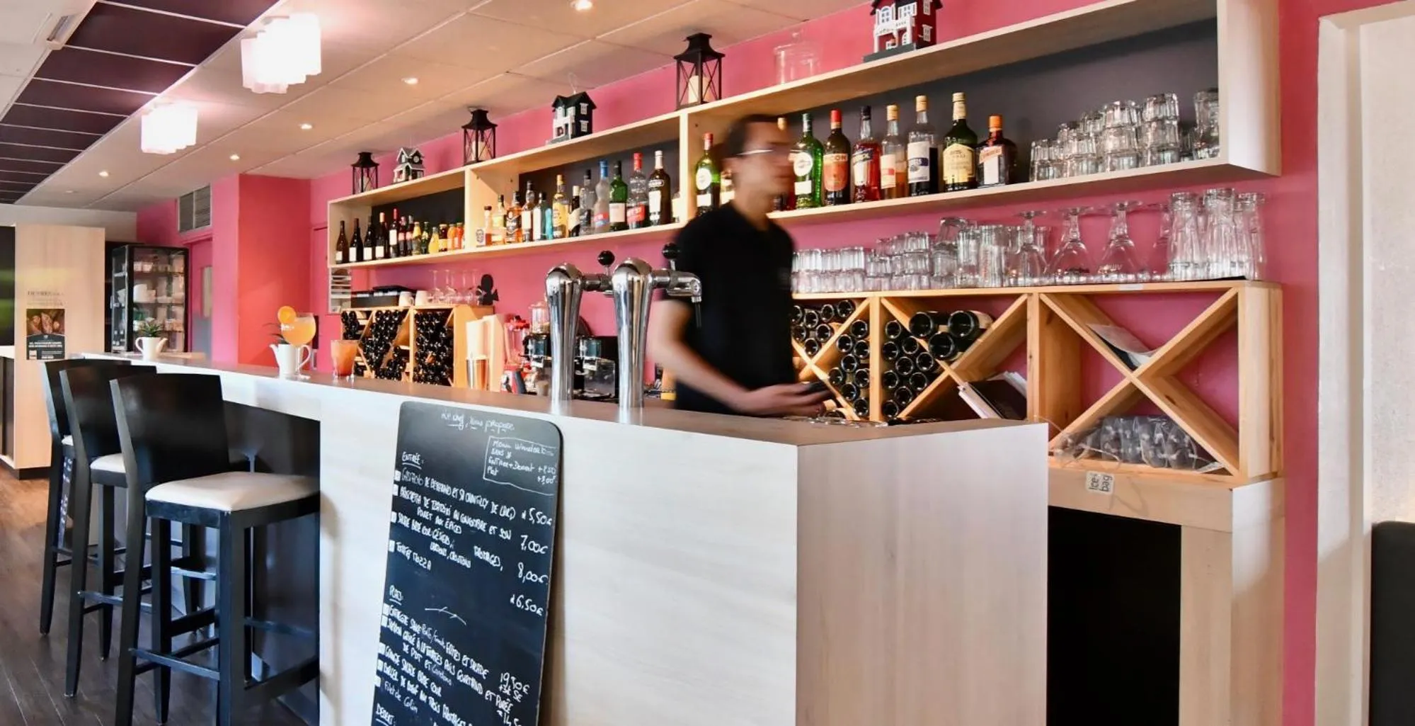 Living room in Kyriad Tours Sud - Chambray Lès Tours