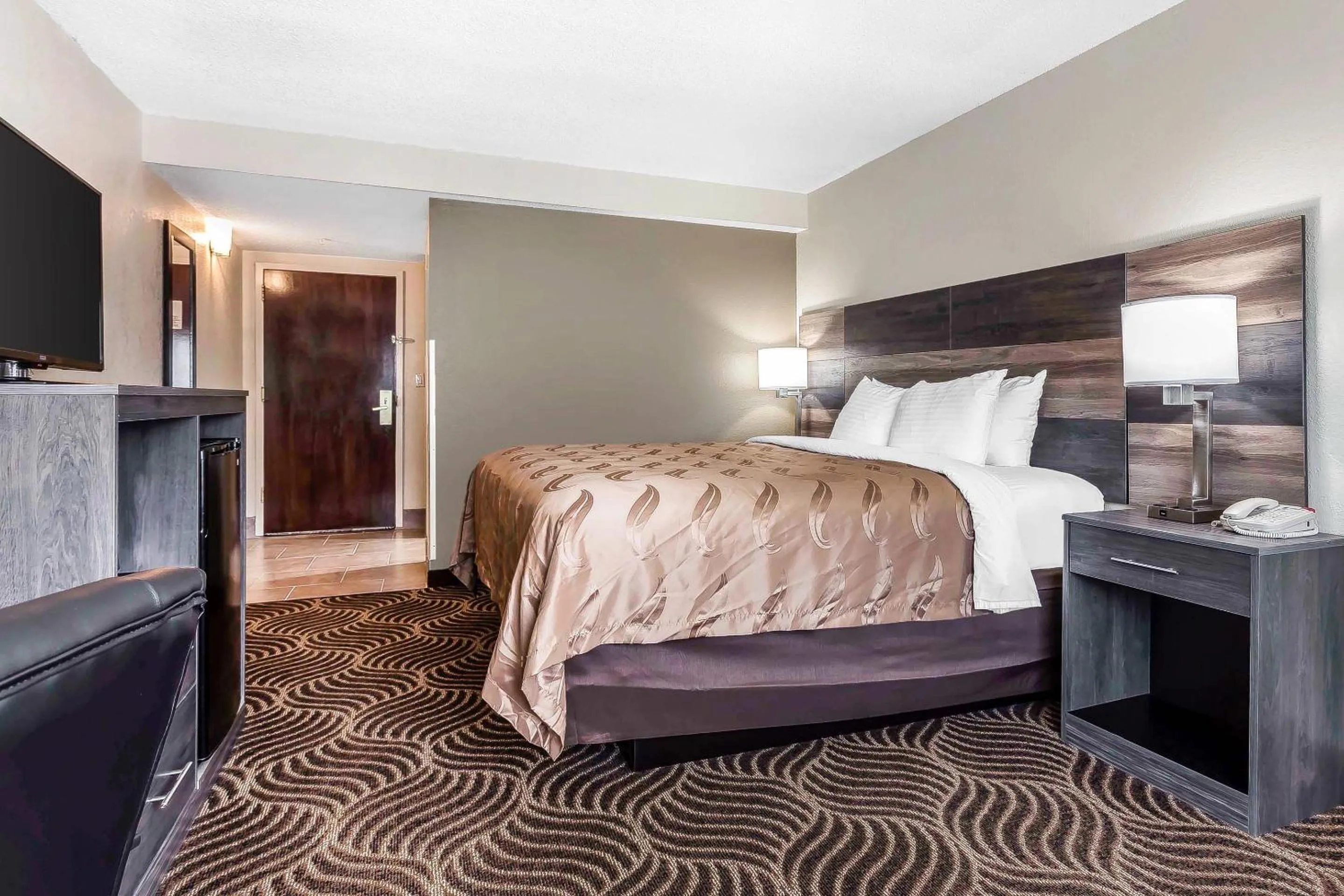 Bedroom, Bed in Quality Inn & Suites Salisbury South