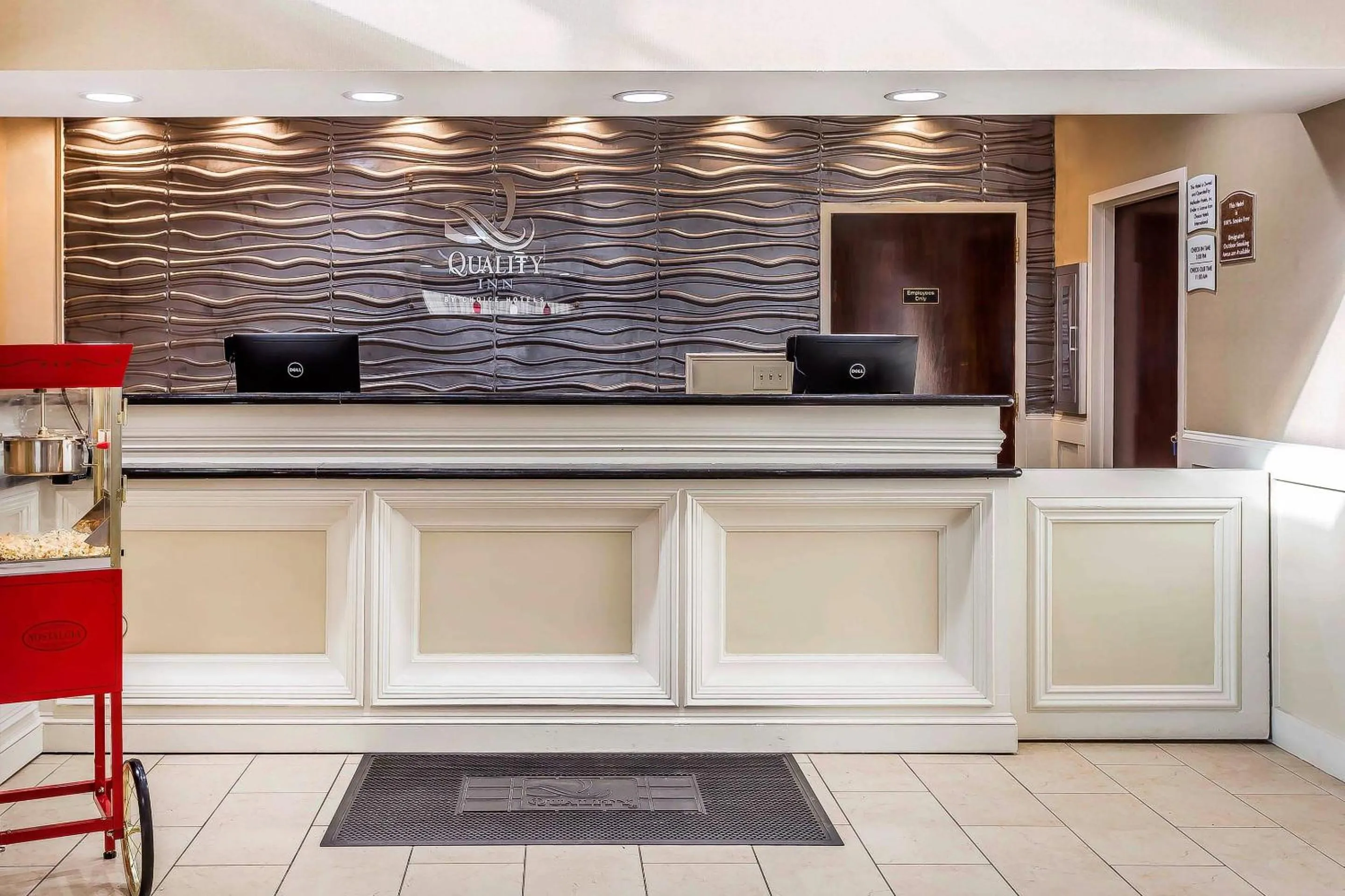 Lobby or reception in Quality Inn & Suites Salisbury South