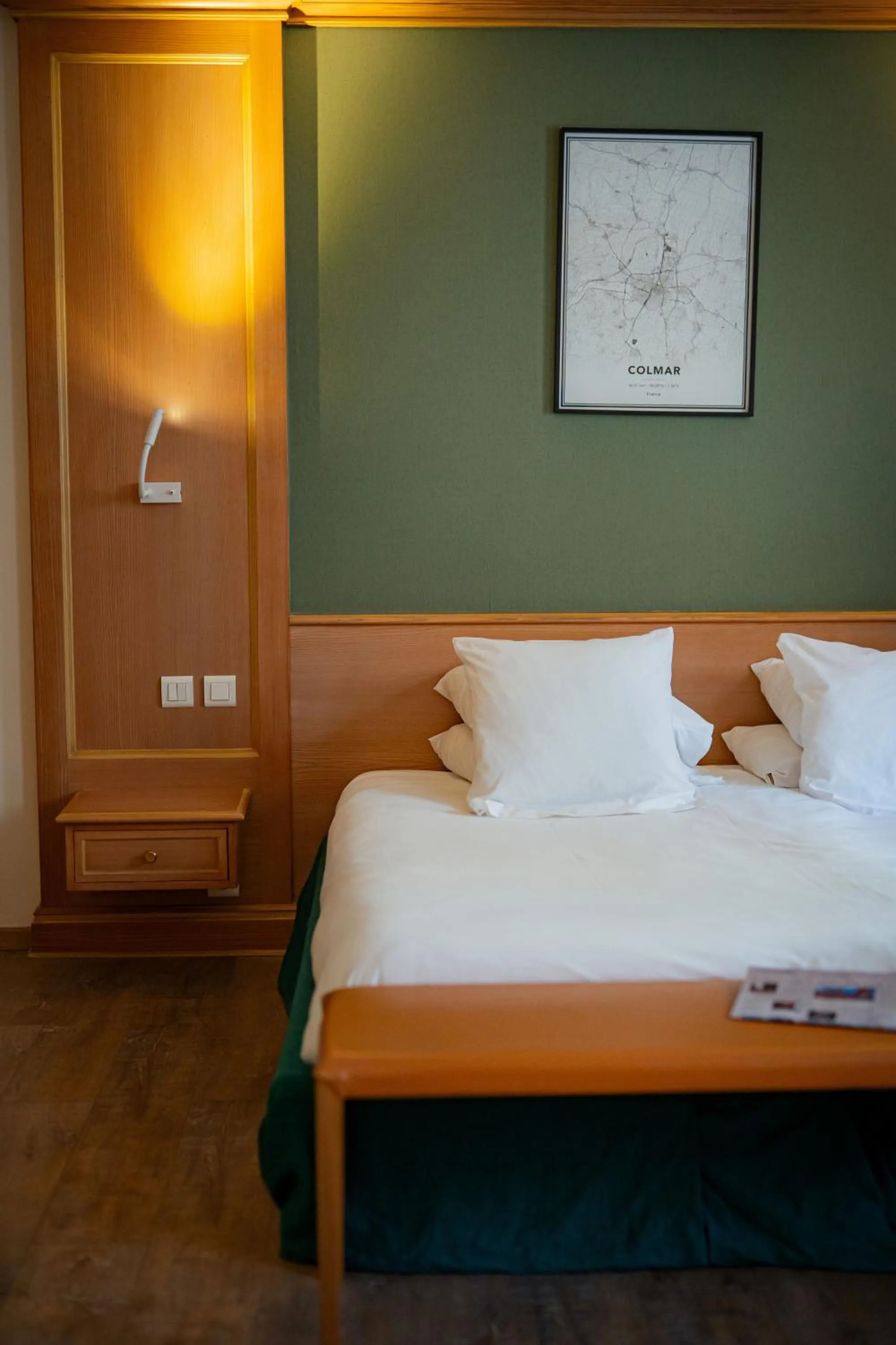 Bed in Hôtel Le Rapp
