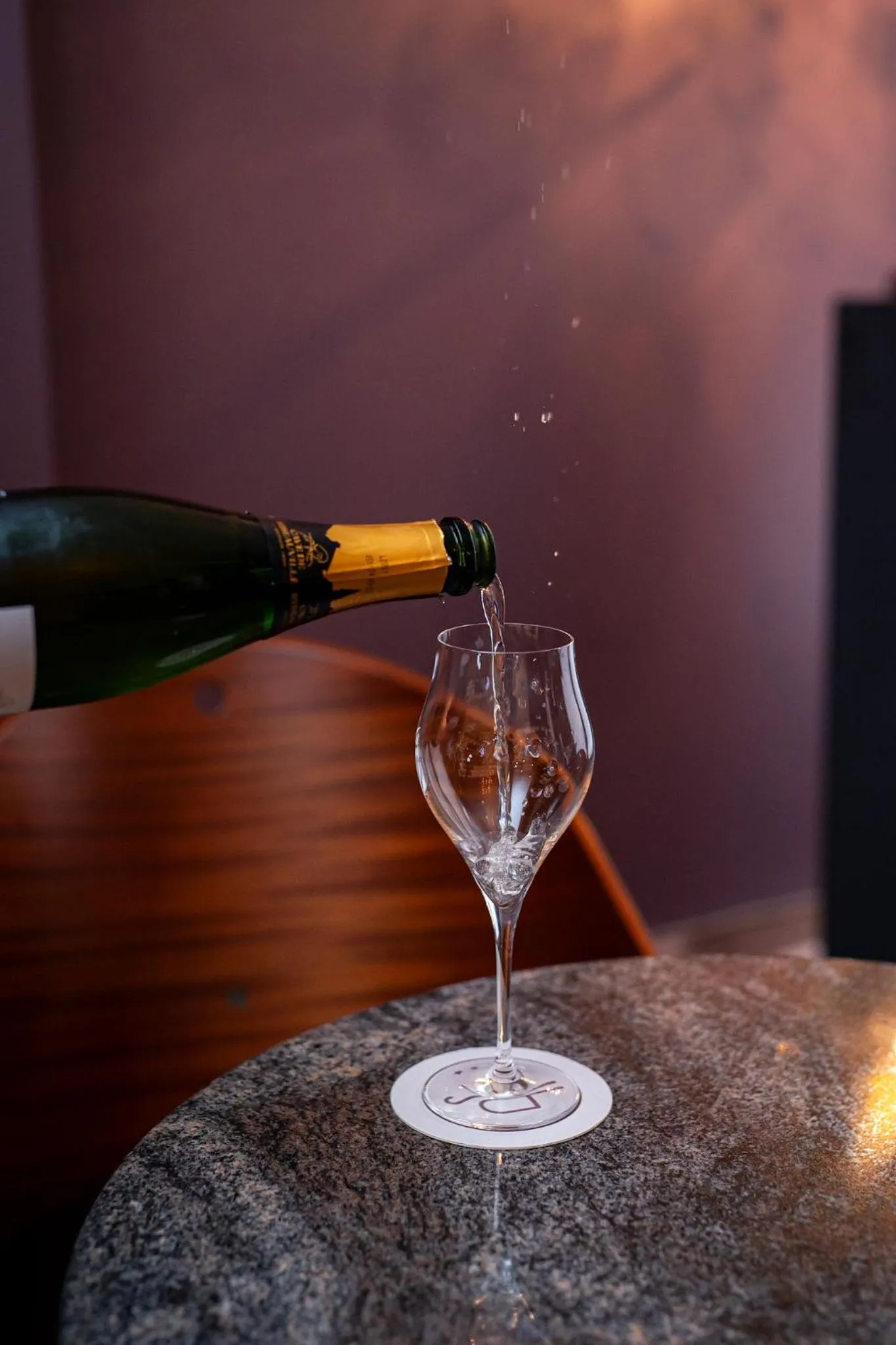 Lounge or bar in Hôtel Le Rapp