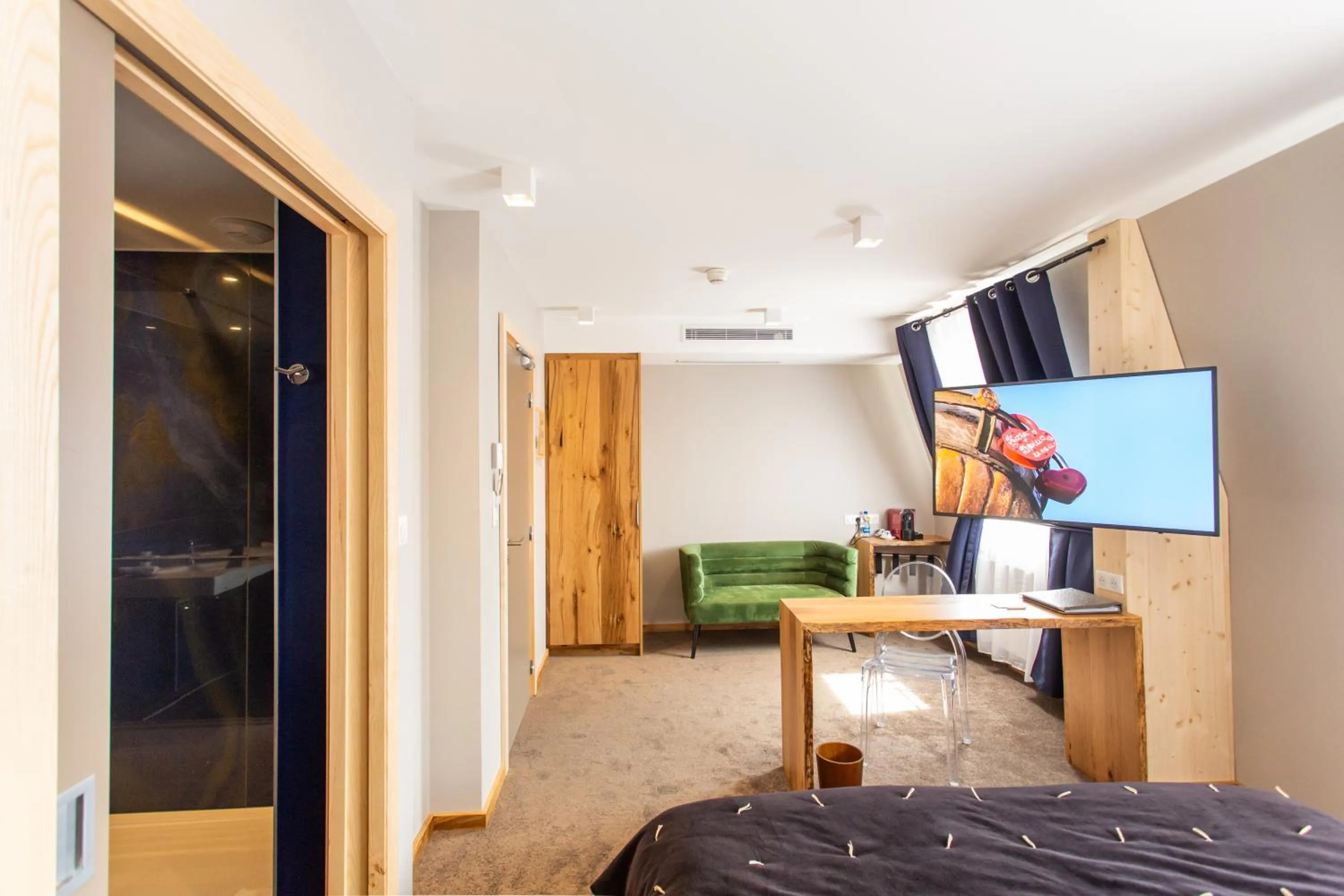 Photo of the whole room, Bed in Hôtel Le Rapp