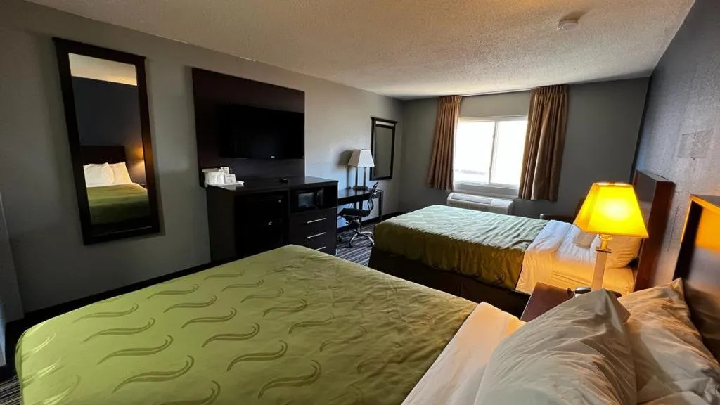 Photo of the whole room, Bed in Colby Inn and Suites