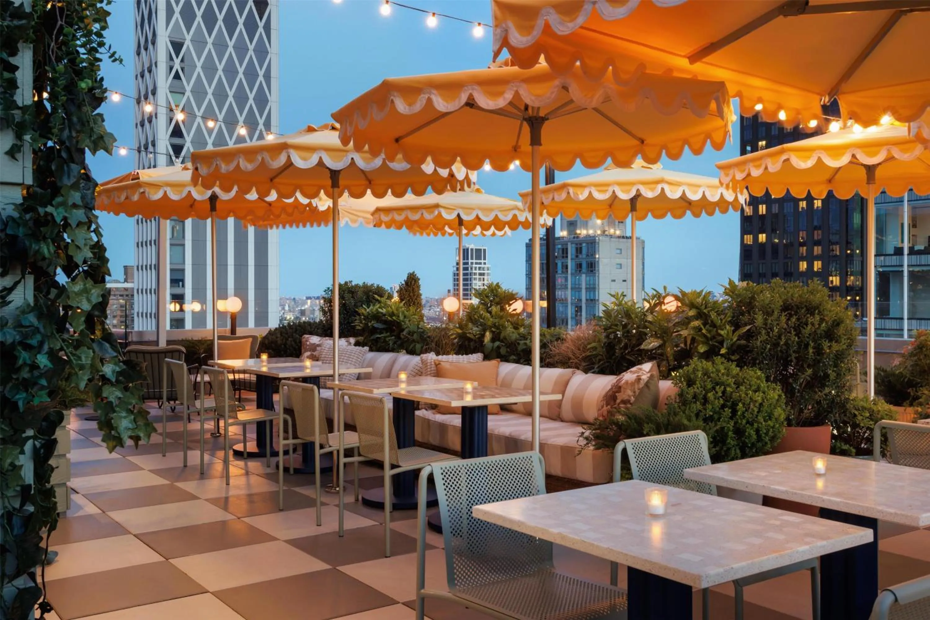 Lounge or bar in Arlo NoMad