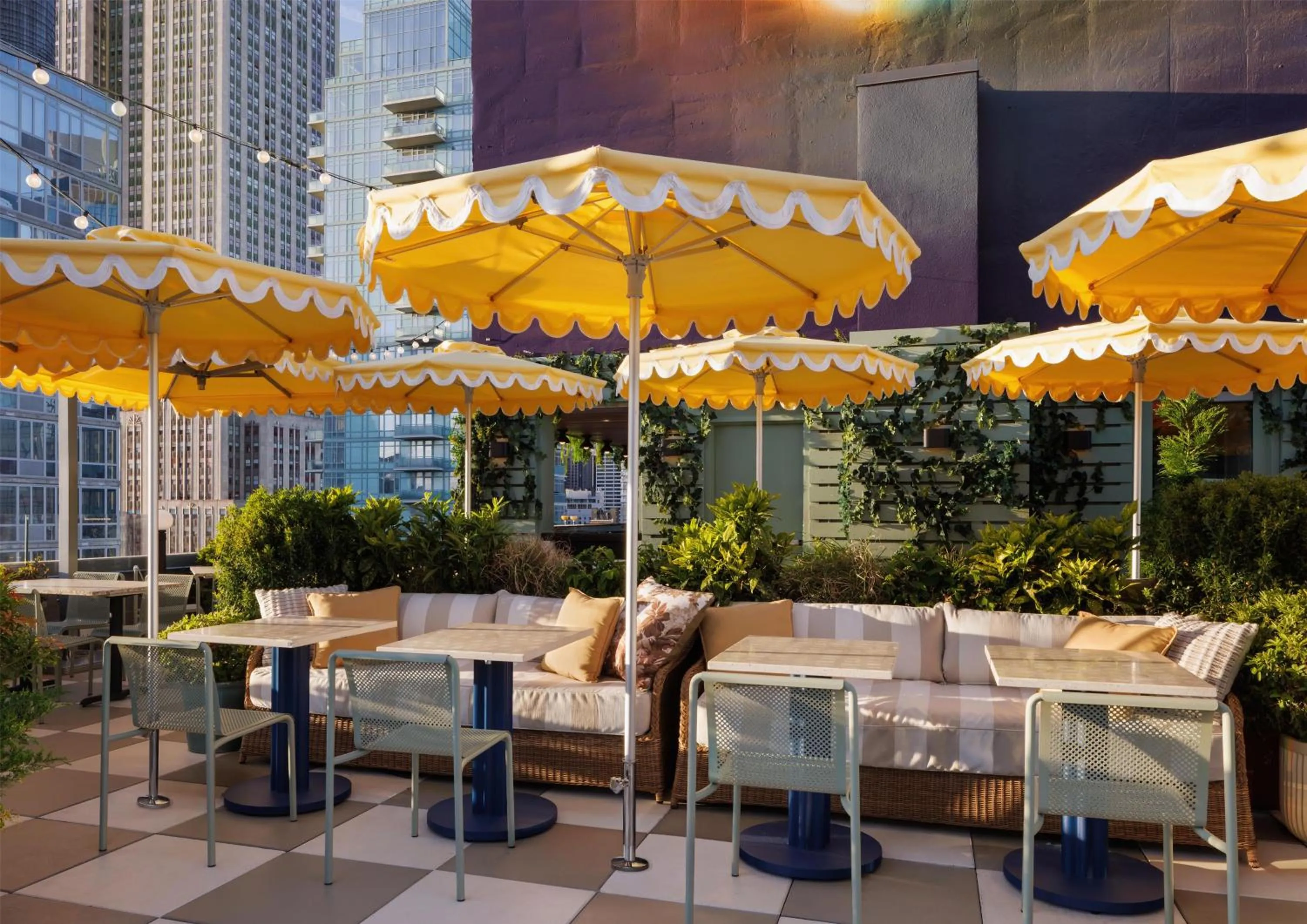 Lounge or bar in Arlo NoMad