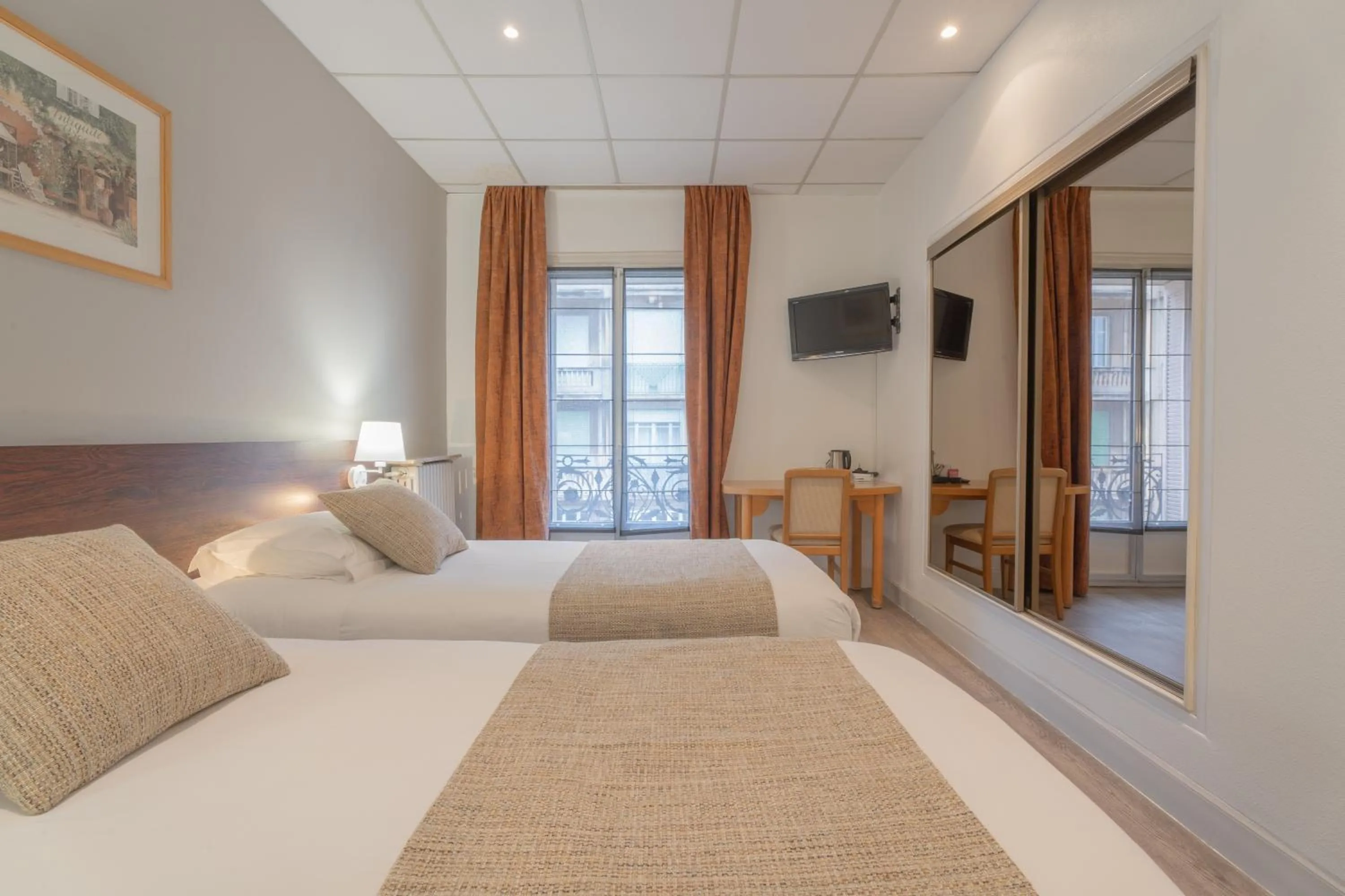 Bedroom, Bed in Hotel Busby