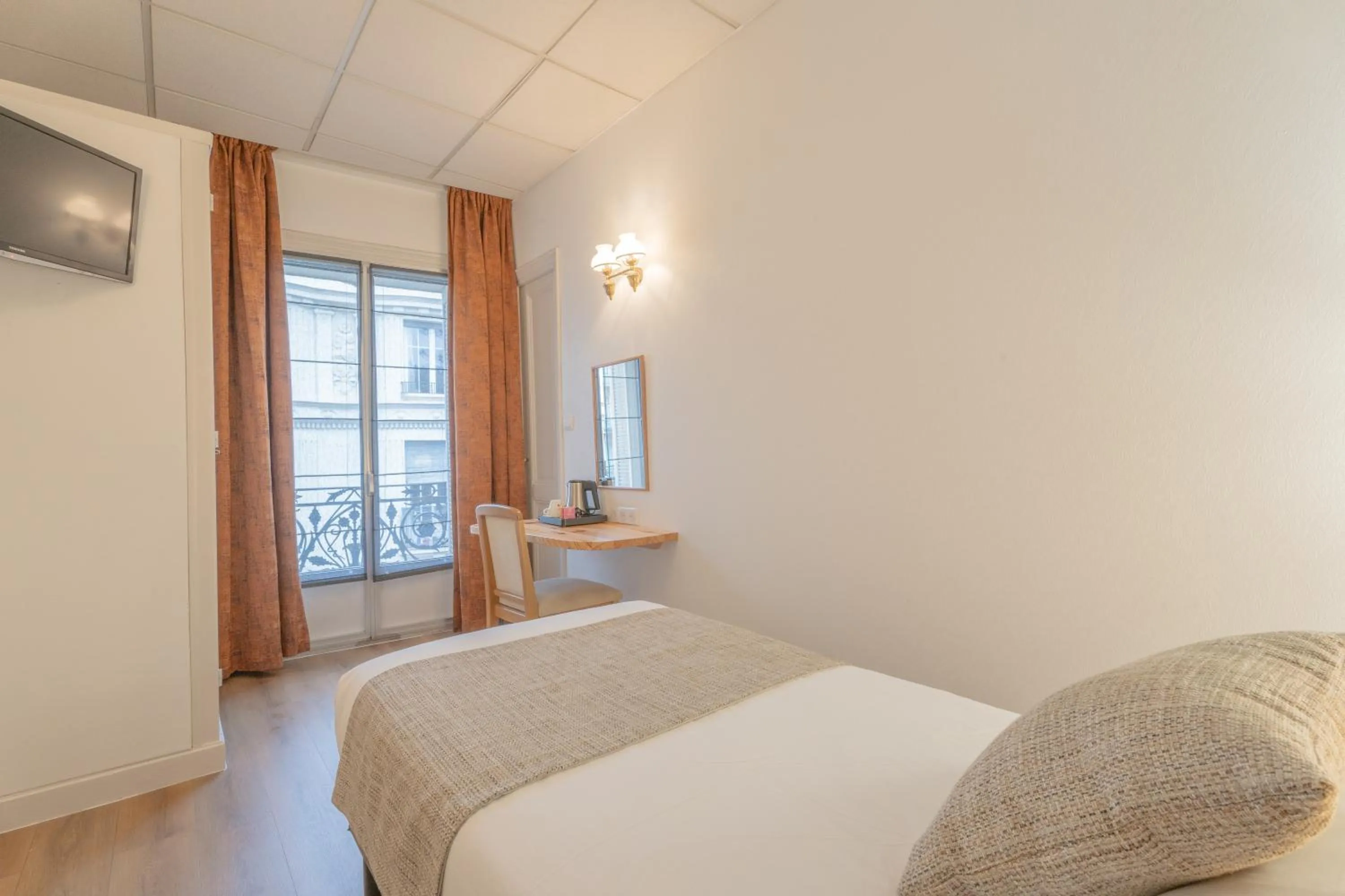 Bedroom, Bed in Hotel Busby