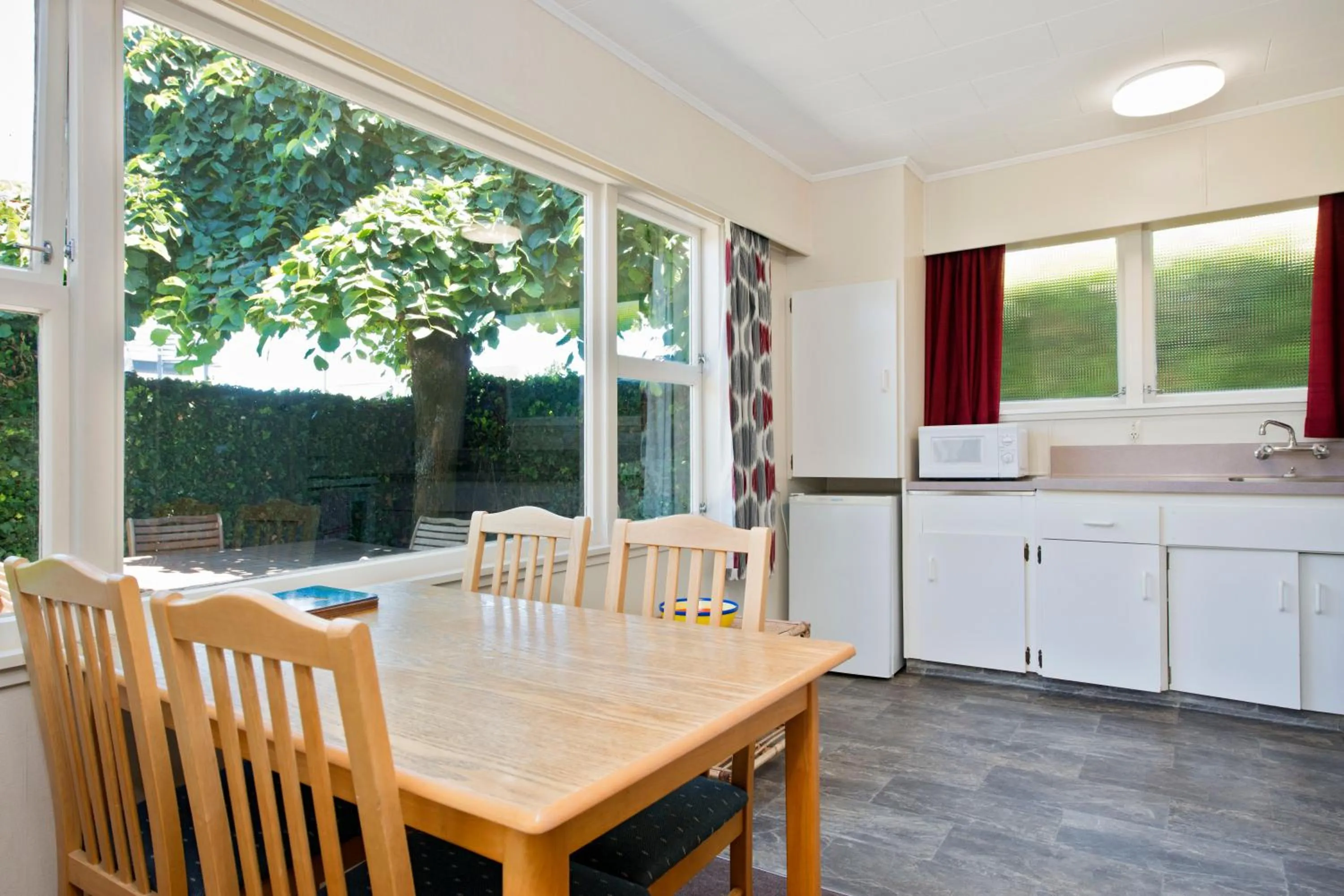 Waimarie on Riverside Motel & Apartments