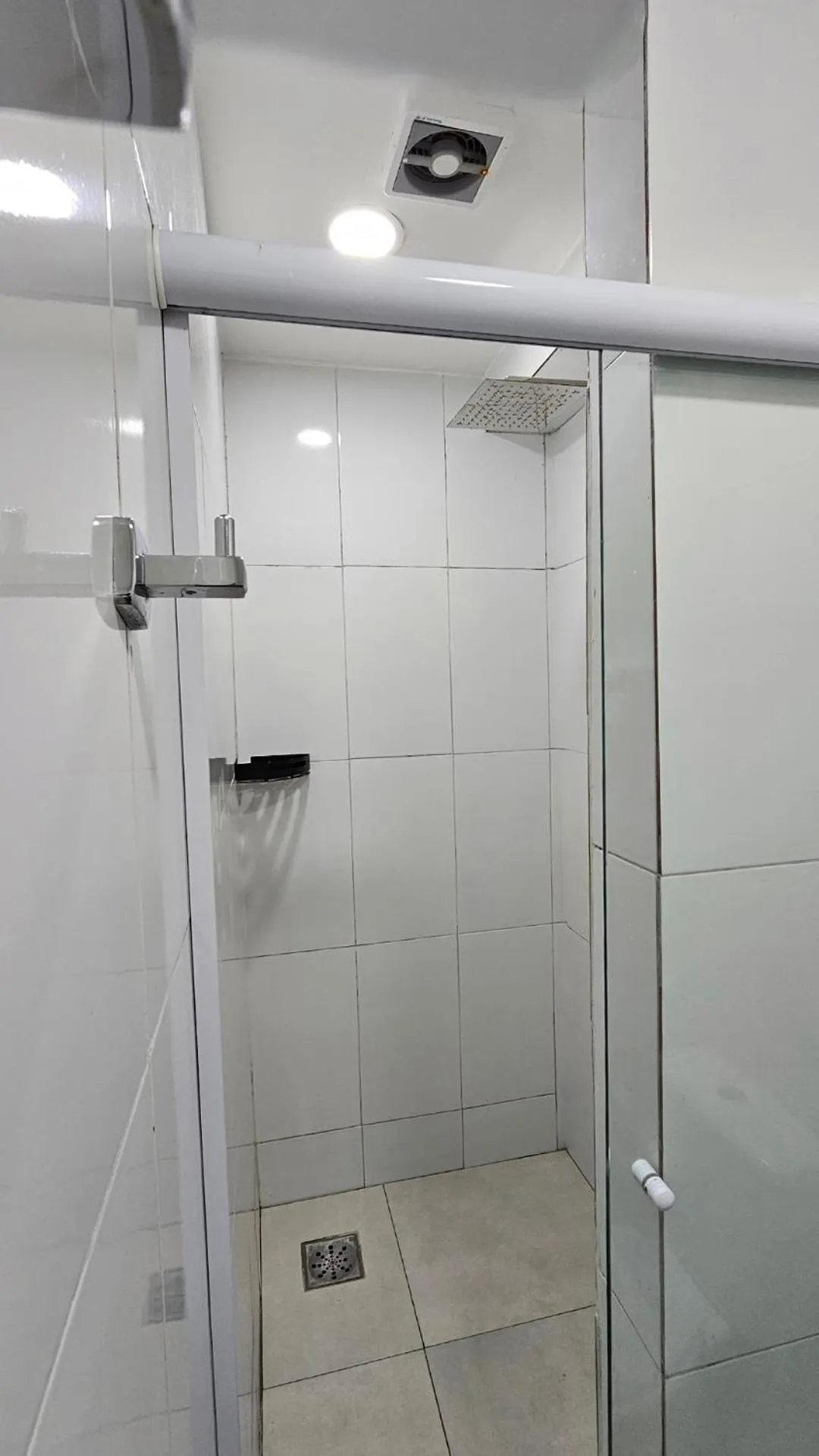Shower in Beach Guest House - GMT