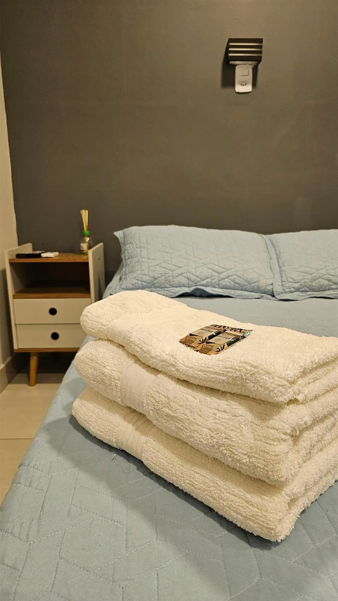 Bed in Beach Guest House - GMT