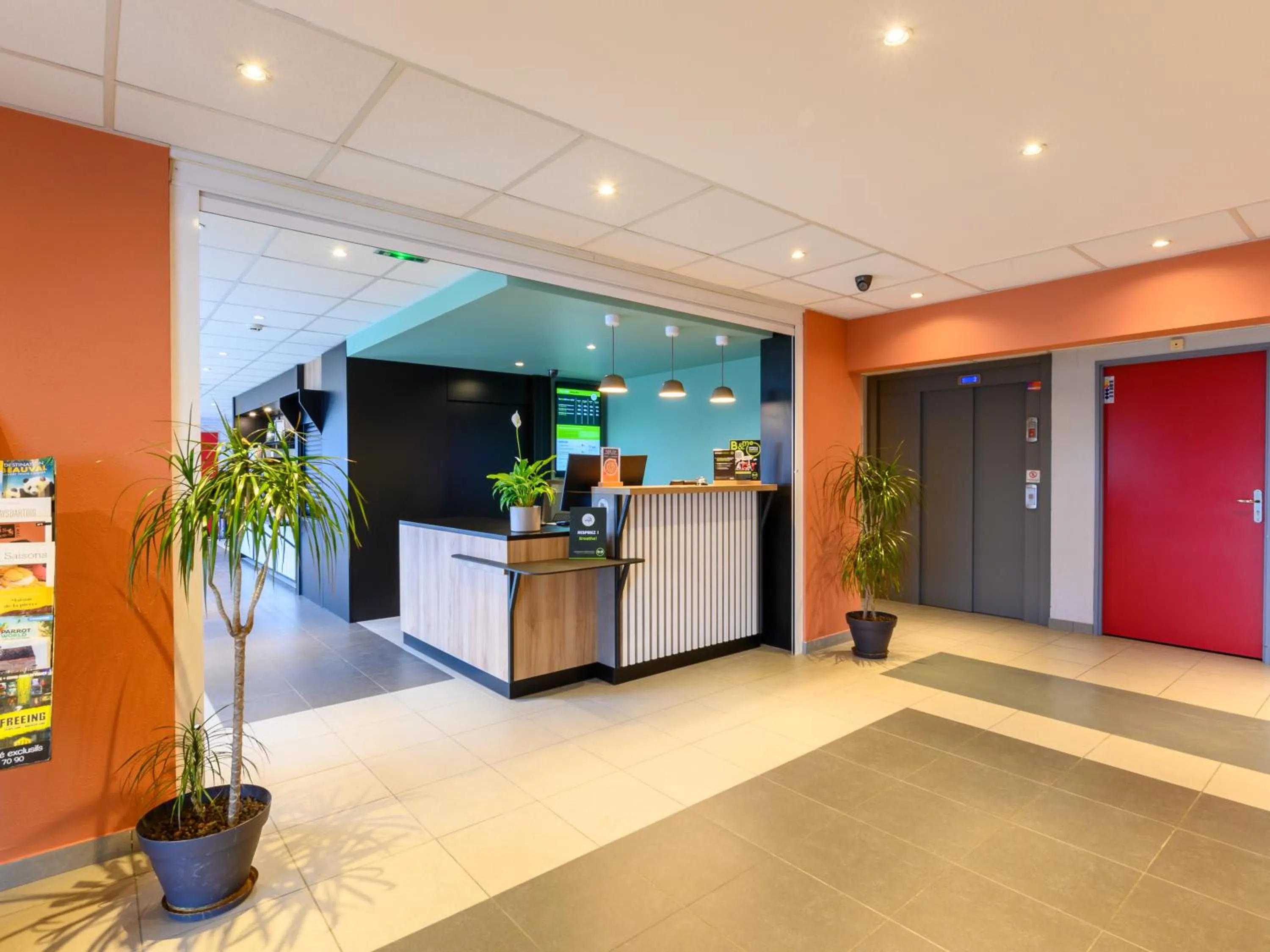 Facade/entrance, Lobby/Reception in Hôtel 2 Vallées