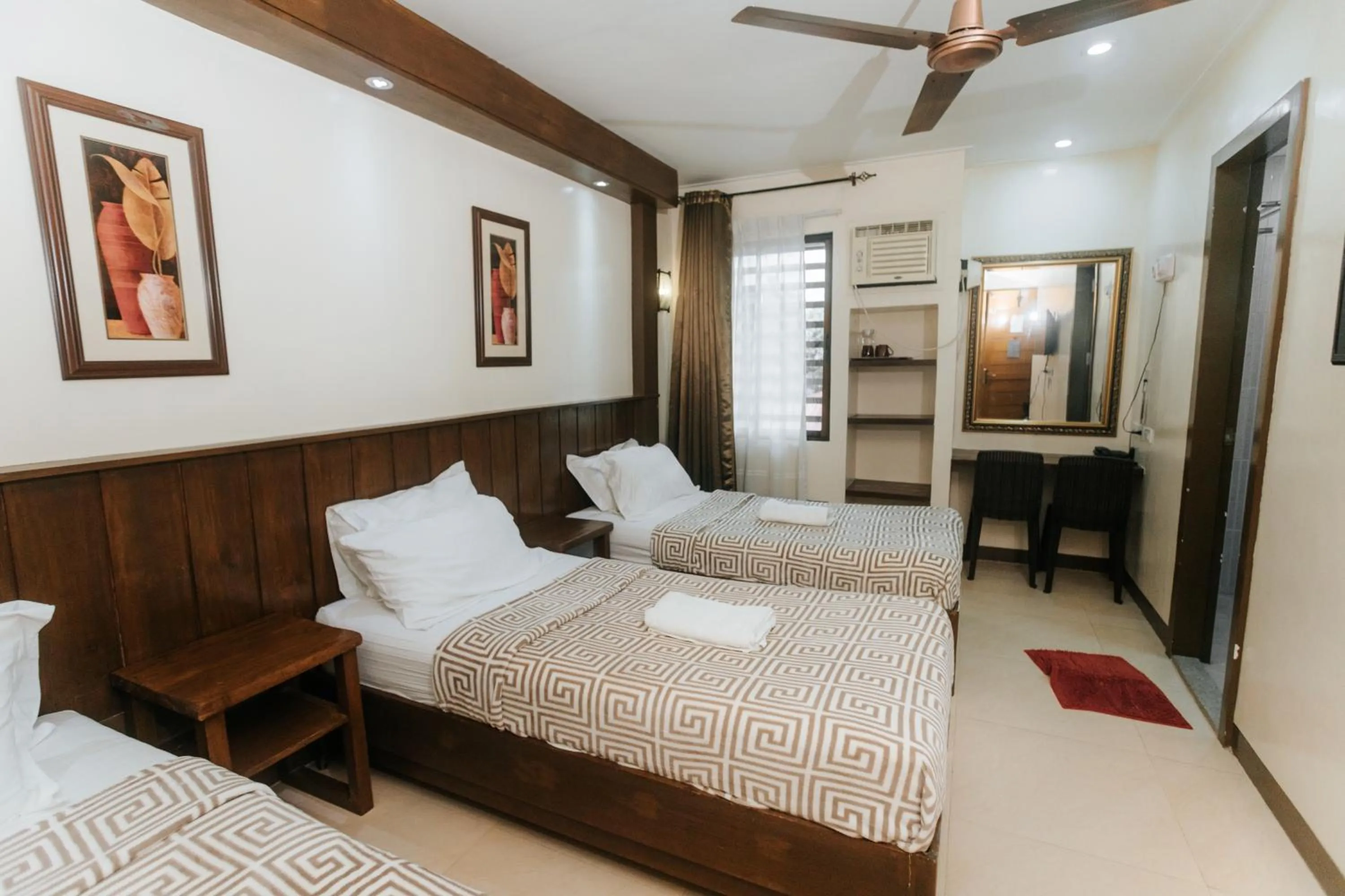 Bedroom, Bed in Delle Suites