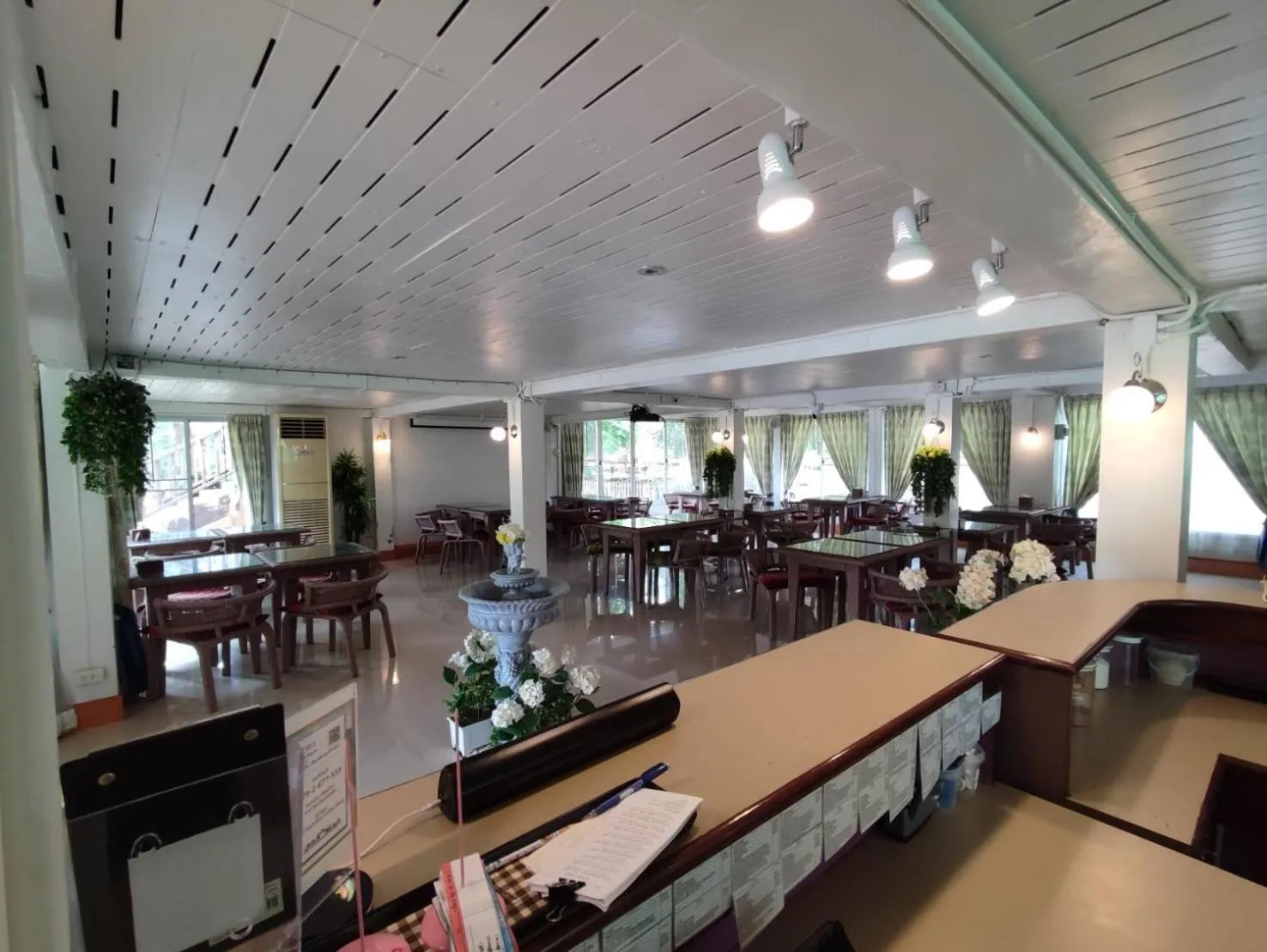 Restaurant/places to eat in Goldengold (Khaoyai) Resort & Spa