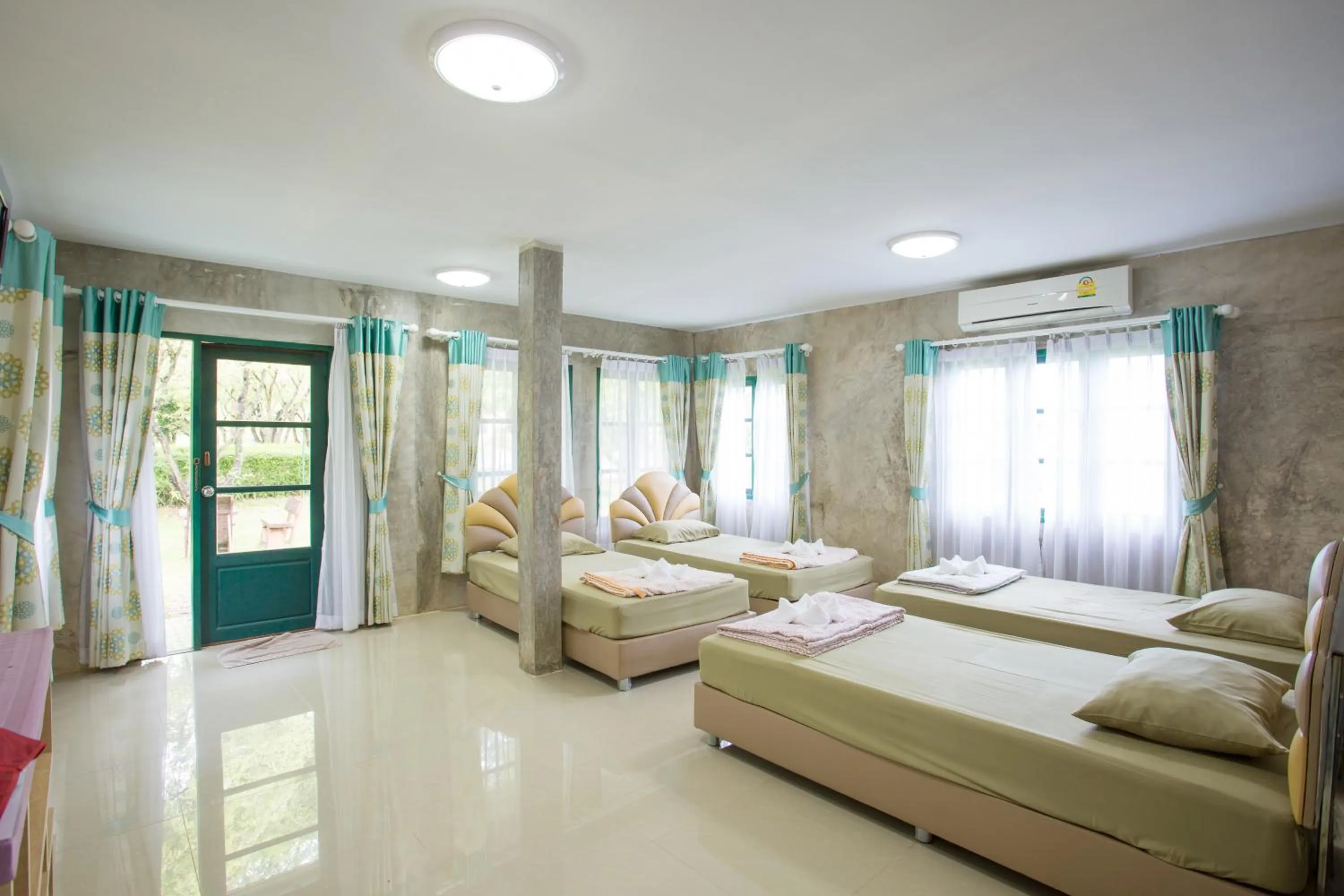 Photo of the whole room, Bed in Goldengold (Khaoyai) Resort & Spa