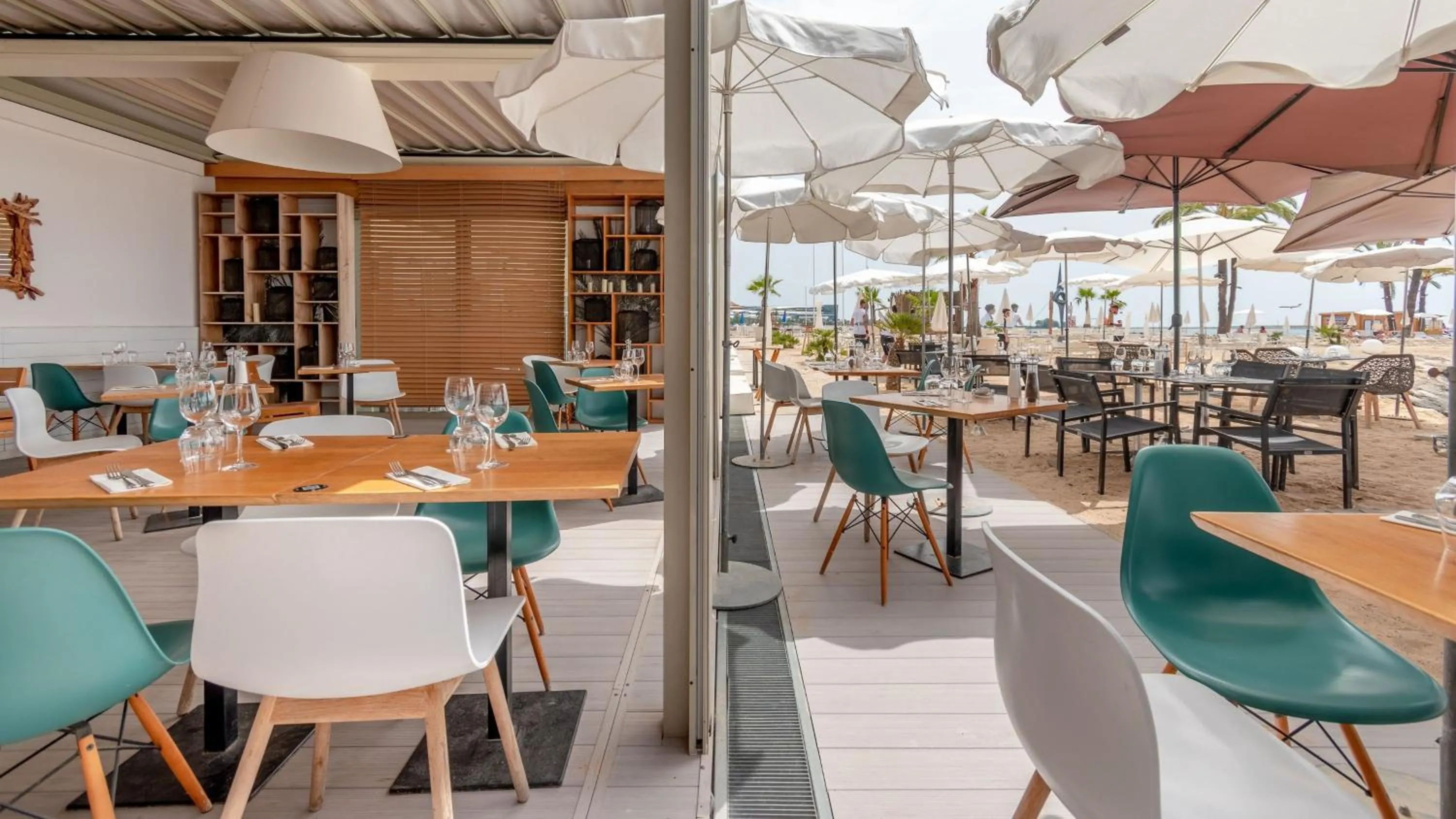 Restaurant/places to eat in Holiday Inn Nice - Port St Laurent by IHG