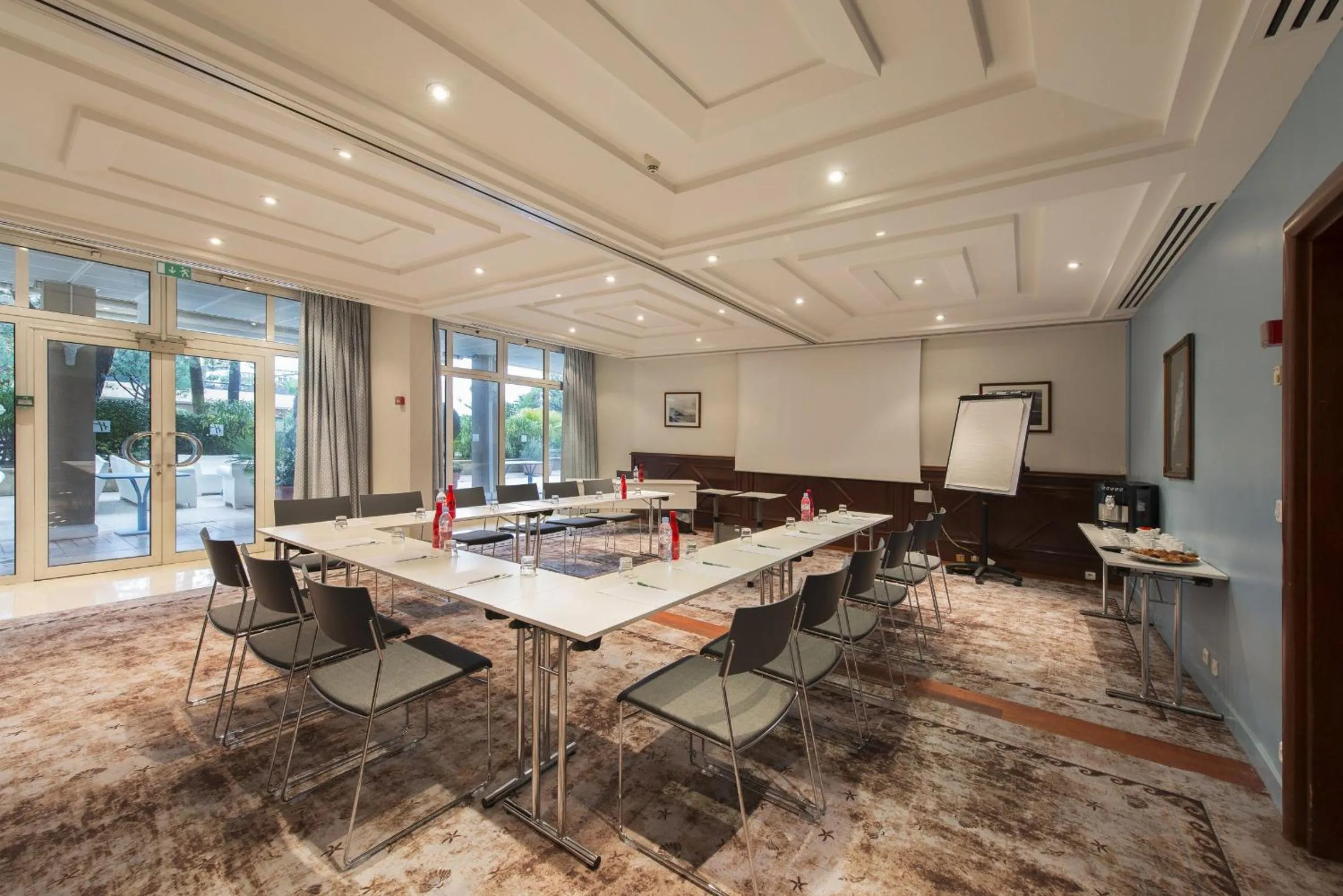 Meeting/conference room in Holiday Inn Nice - Port St Laurent by IHG