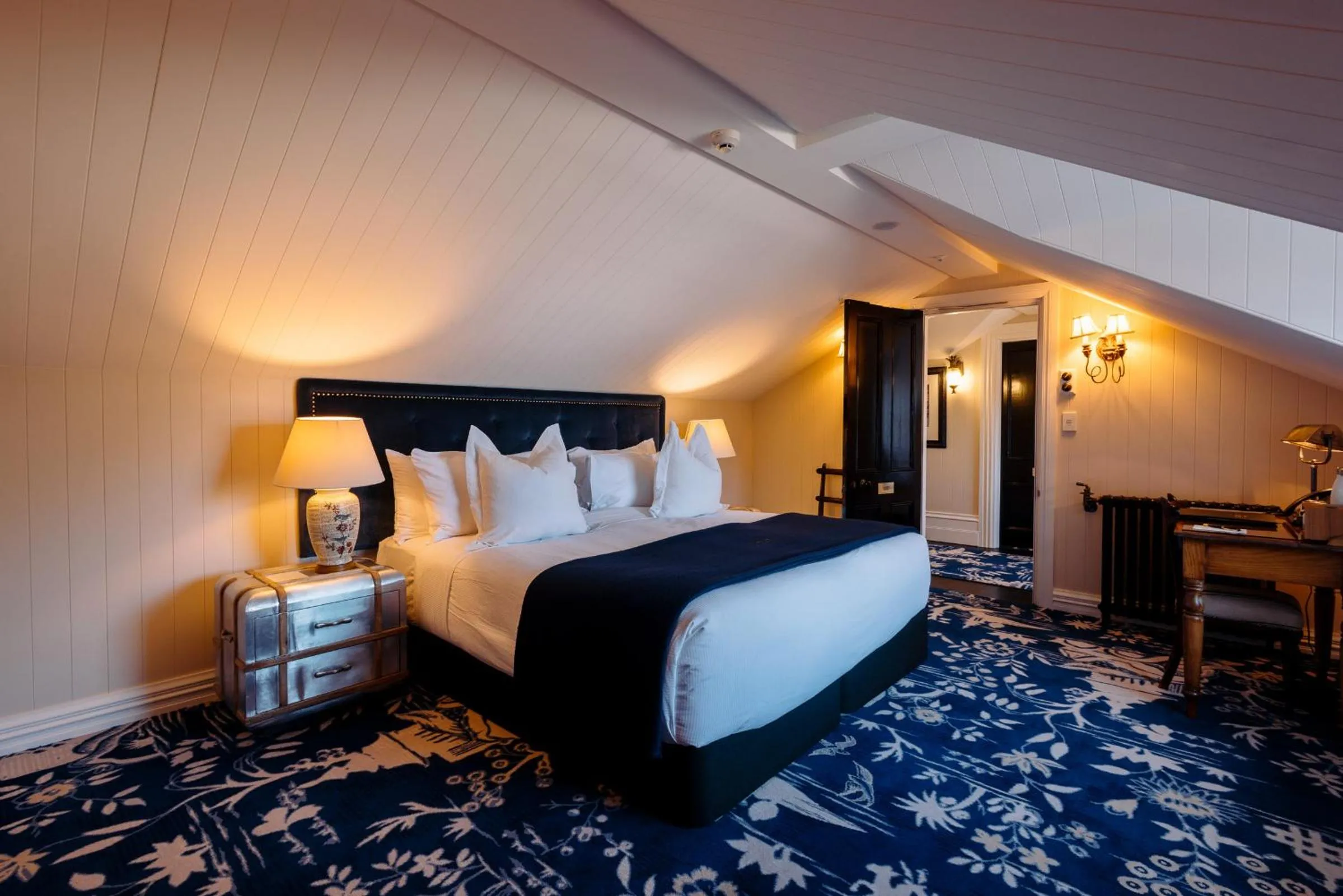 Bed in Hulbert House Luxury Boutique Lodge Queenstown