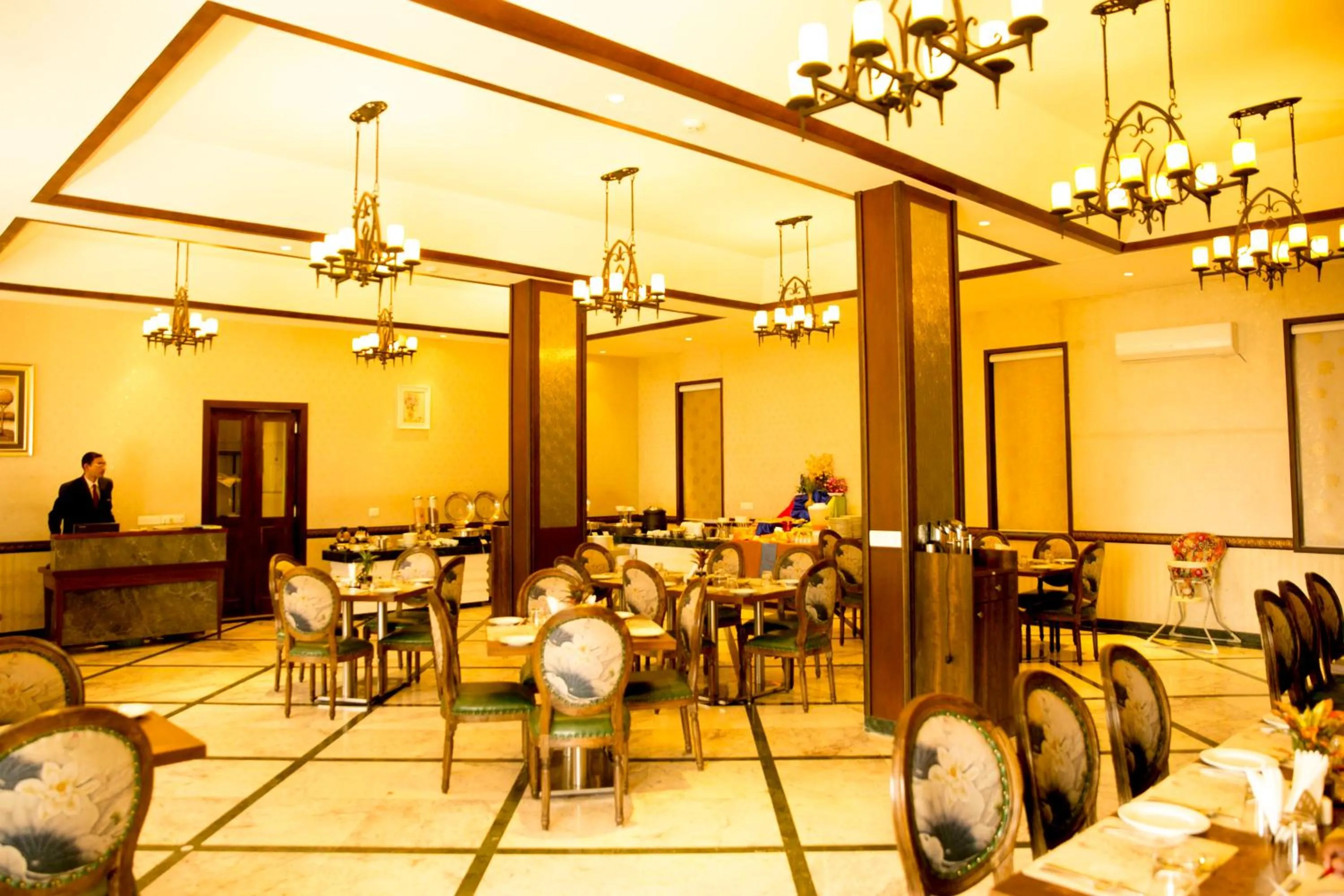 Restaurant/places to eat in The Fern Hillside Resort Bhimtal