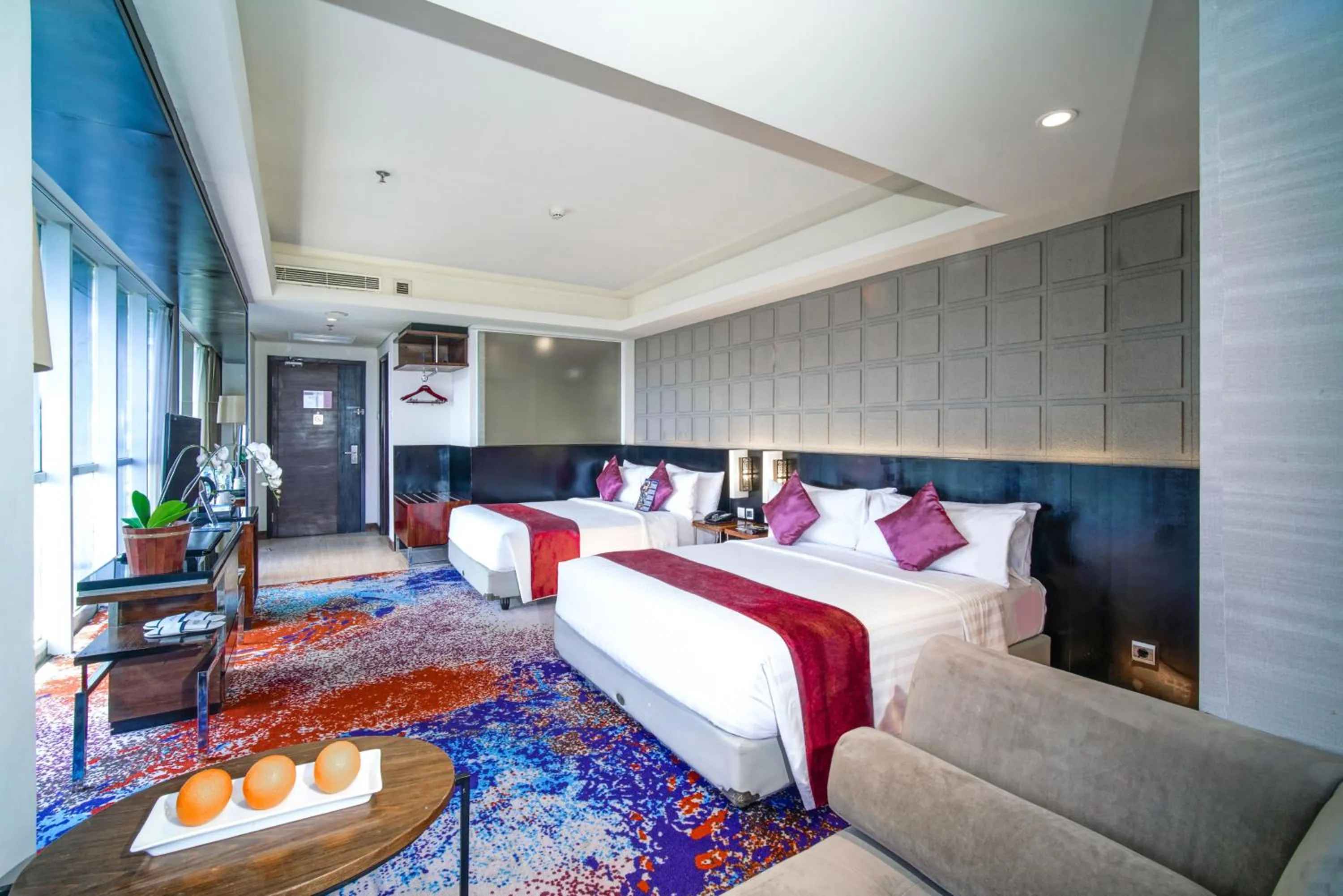 Bedroom, Bed in Aston Pasteur