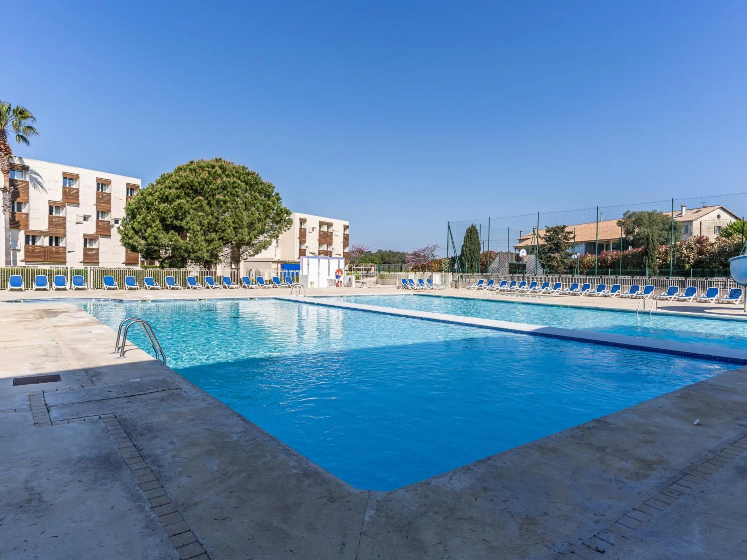 Swimming pool in Vacancéole - Résidence L'Ile d'Or