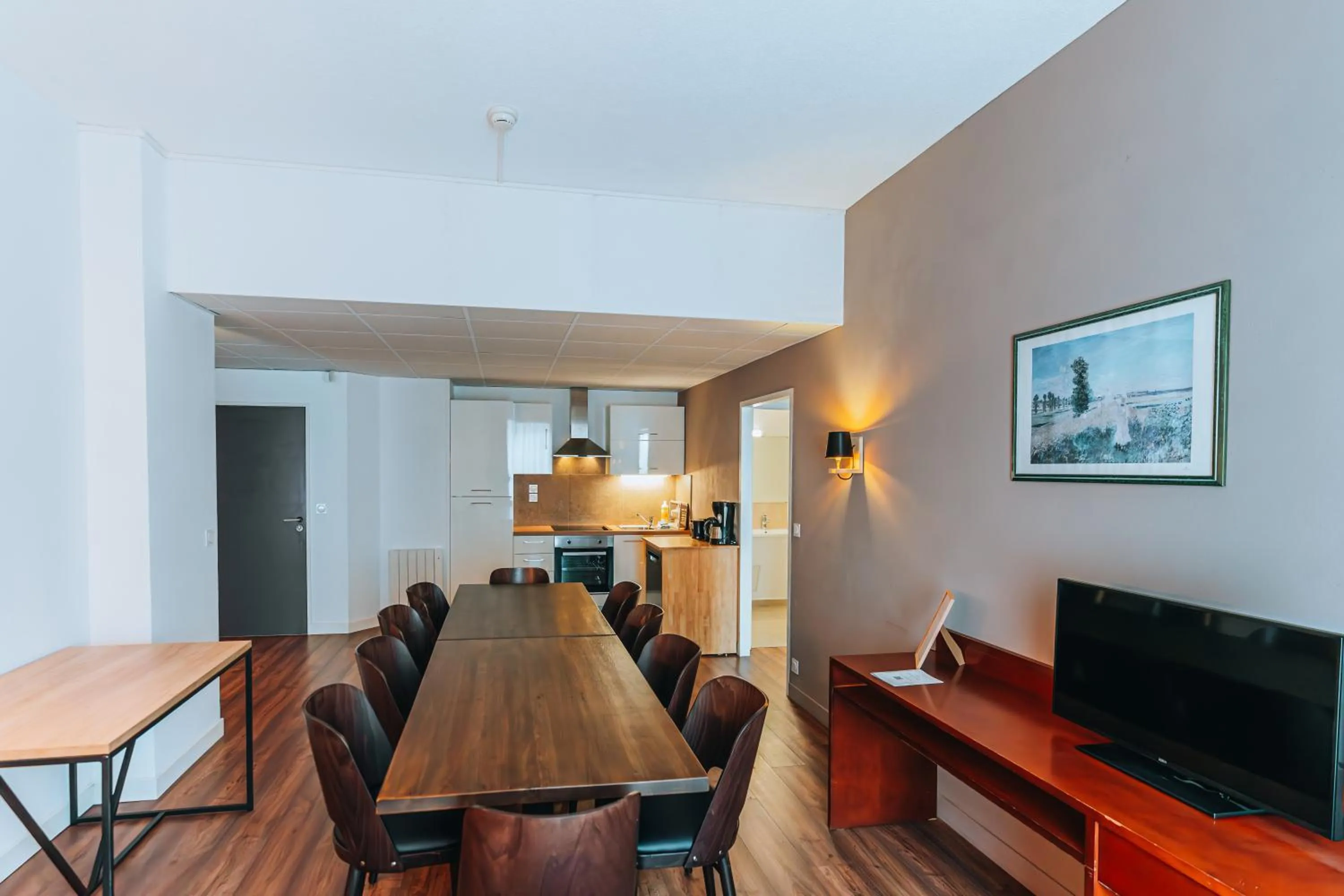 Superior Apartment in Garden & City Cauterets Balneo