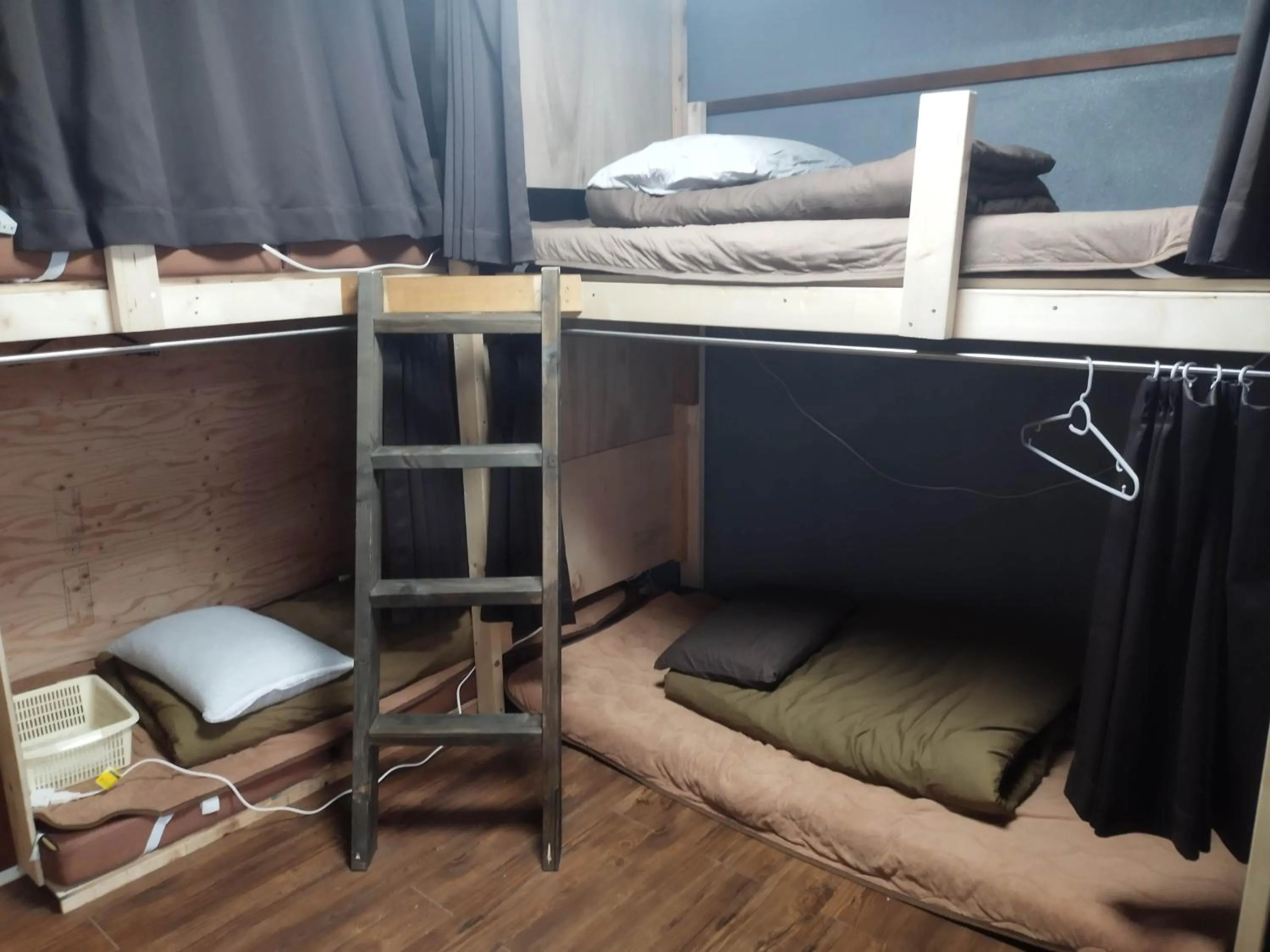 Bed in Takamatsu Guesthouse BJ Station