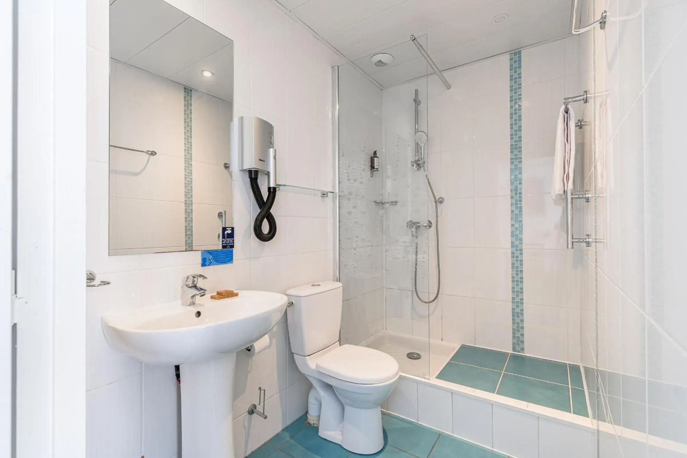 Triple Room in Hôtel du Simplon Triple Room in Hôtel du Simplon