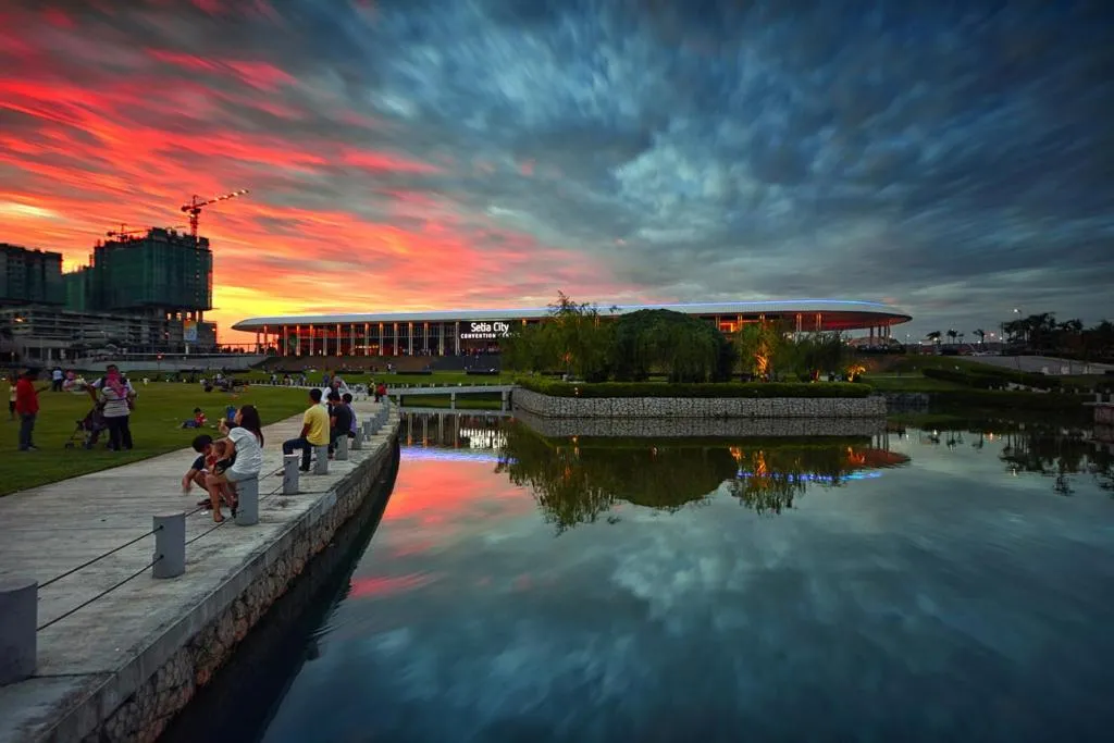 De Houz @ Setia Alam Trefoil Homestay