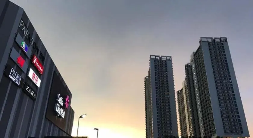 De Houz @ Setia Alam Trefoil Homestay