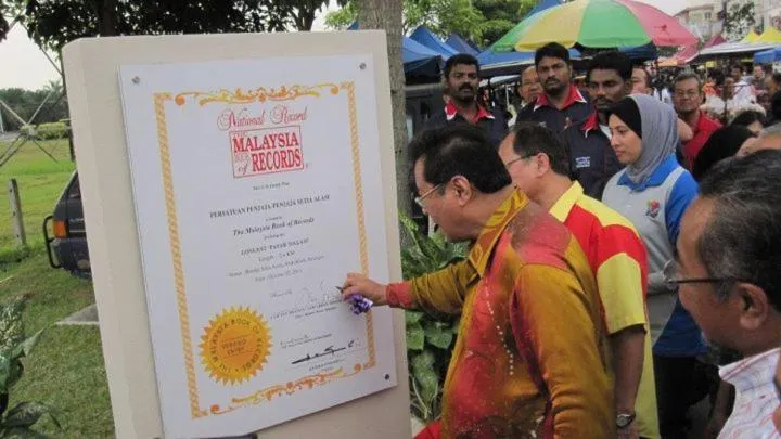 De Houz @ Setia Alam Trefoil Homestay