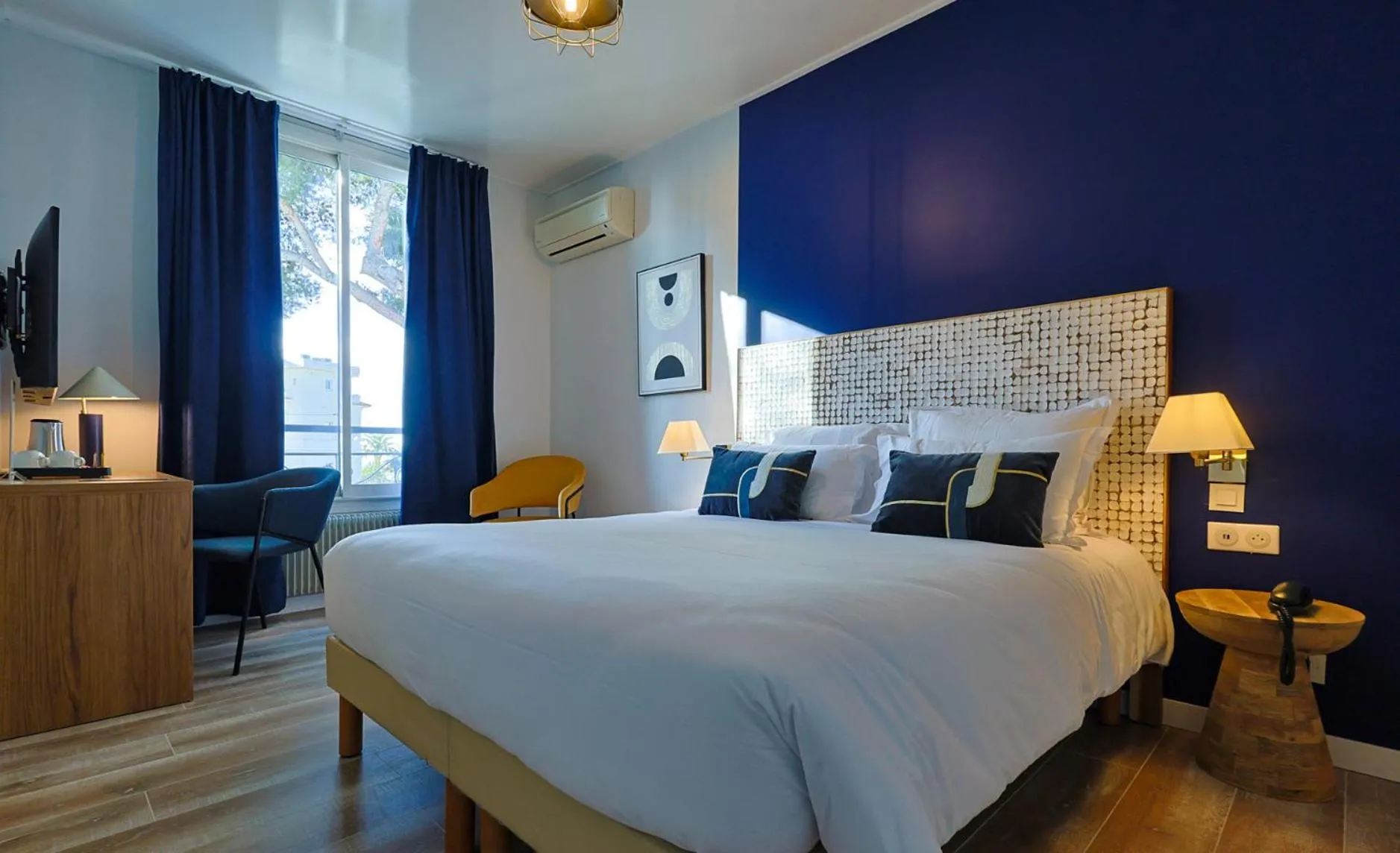 Bed in Hotel Albert 1er