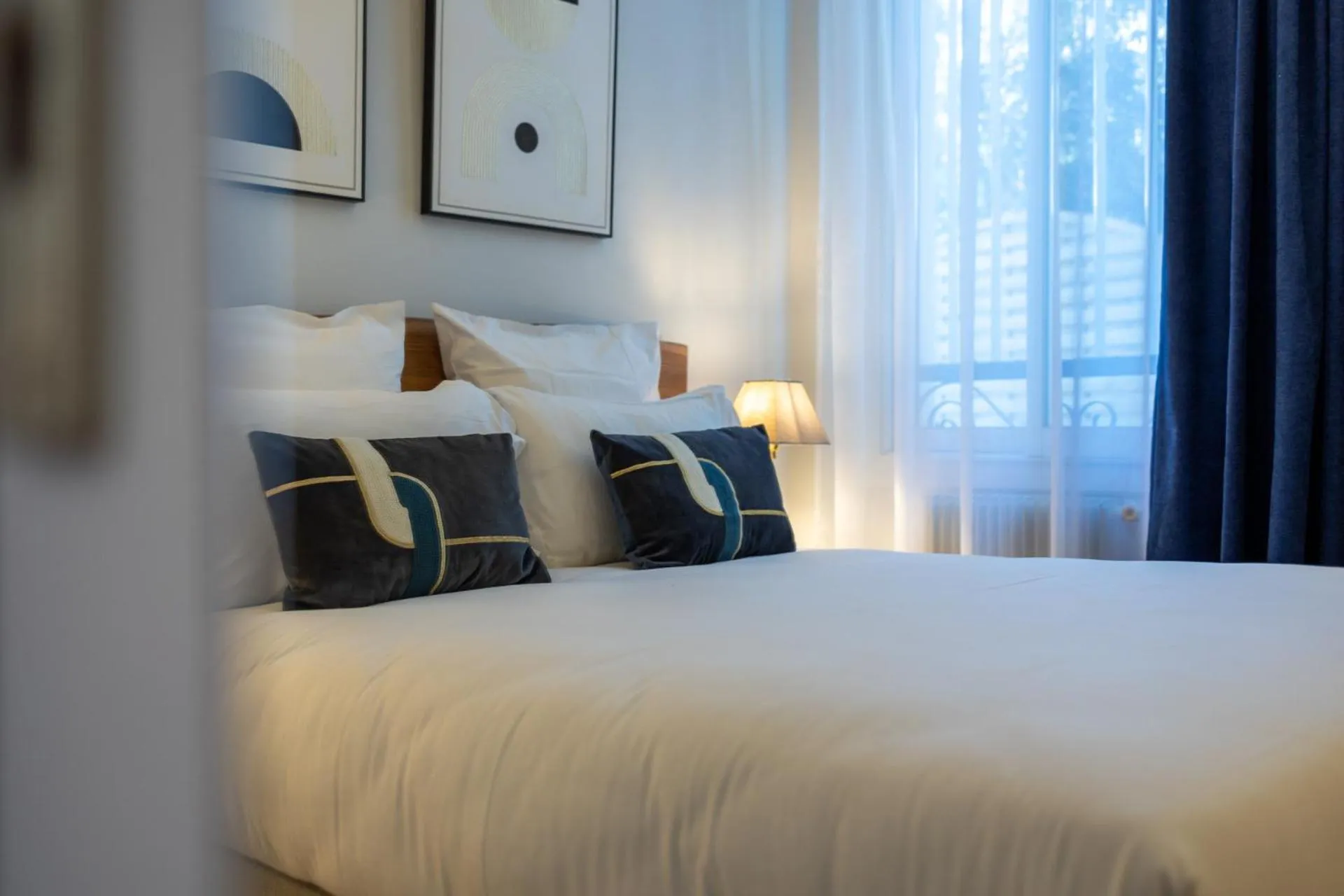 Decorative detail, Bed in Hotel Albert 1er