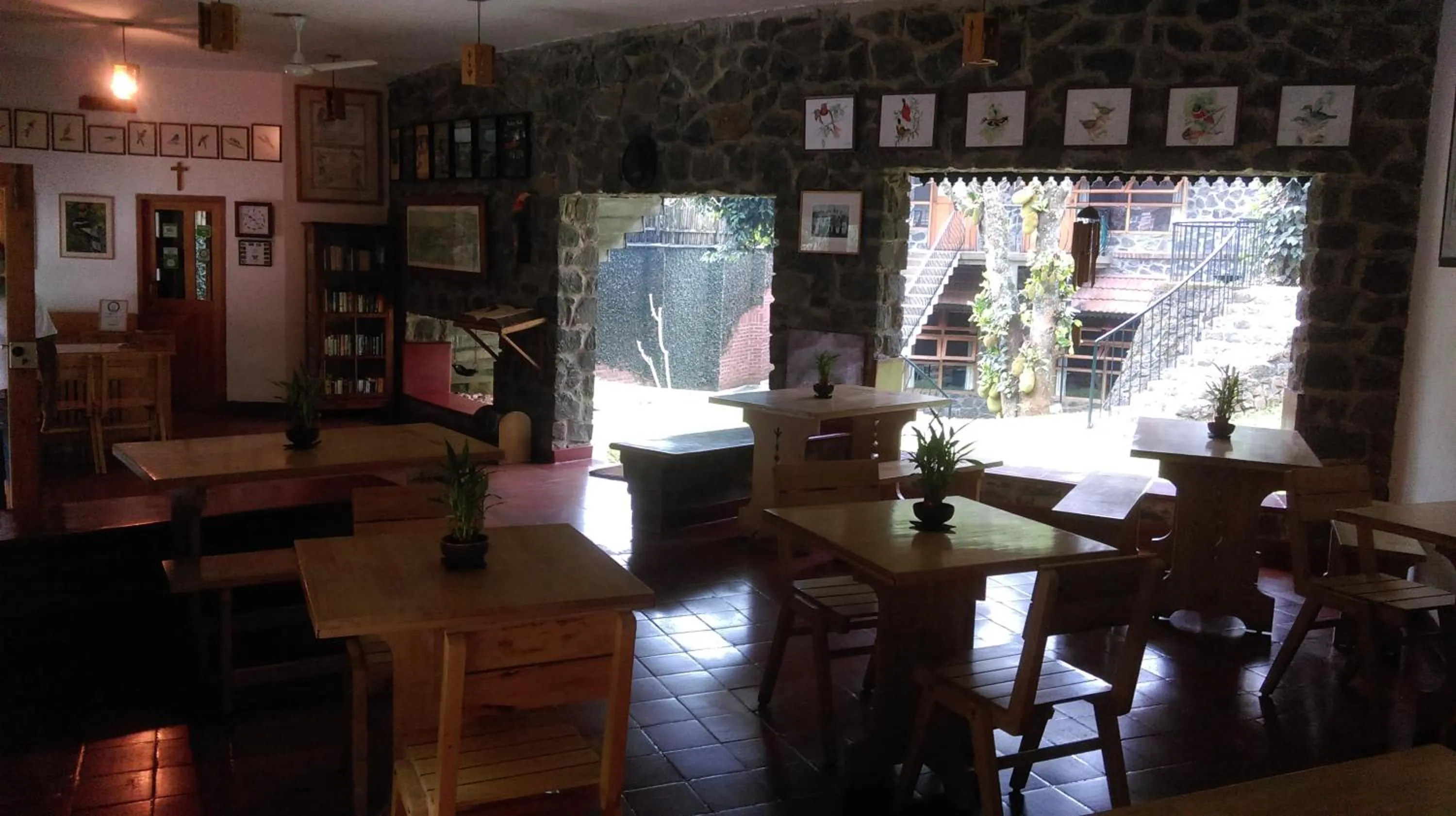 Restaurant/places to eat in Wildernest