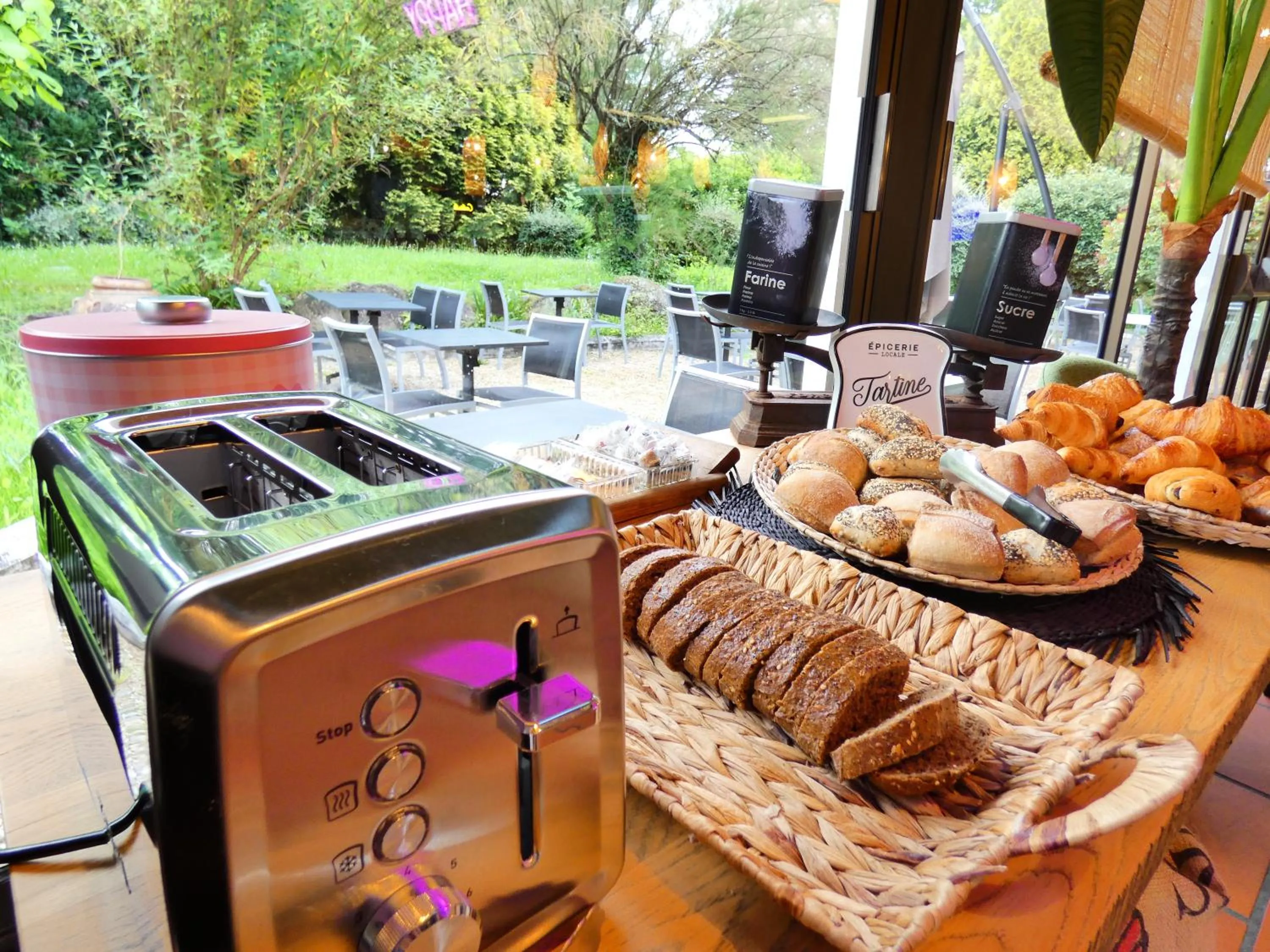 Buffet breakfast in Contact Hotel BG Limoges Sud