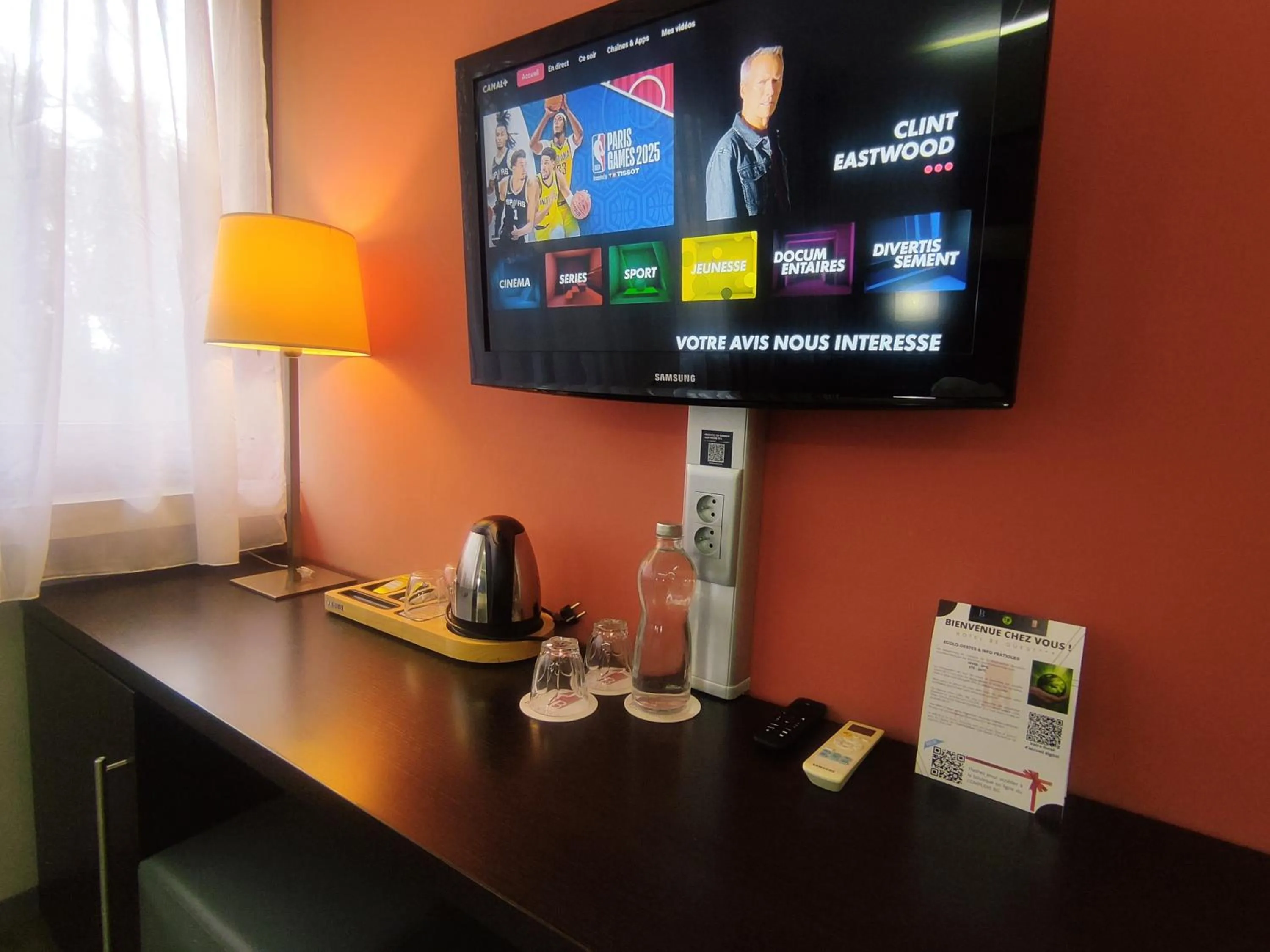 Coffee/tea facilities in Contact Hotel BG Limoges Sud