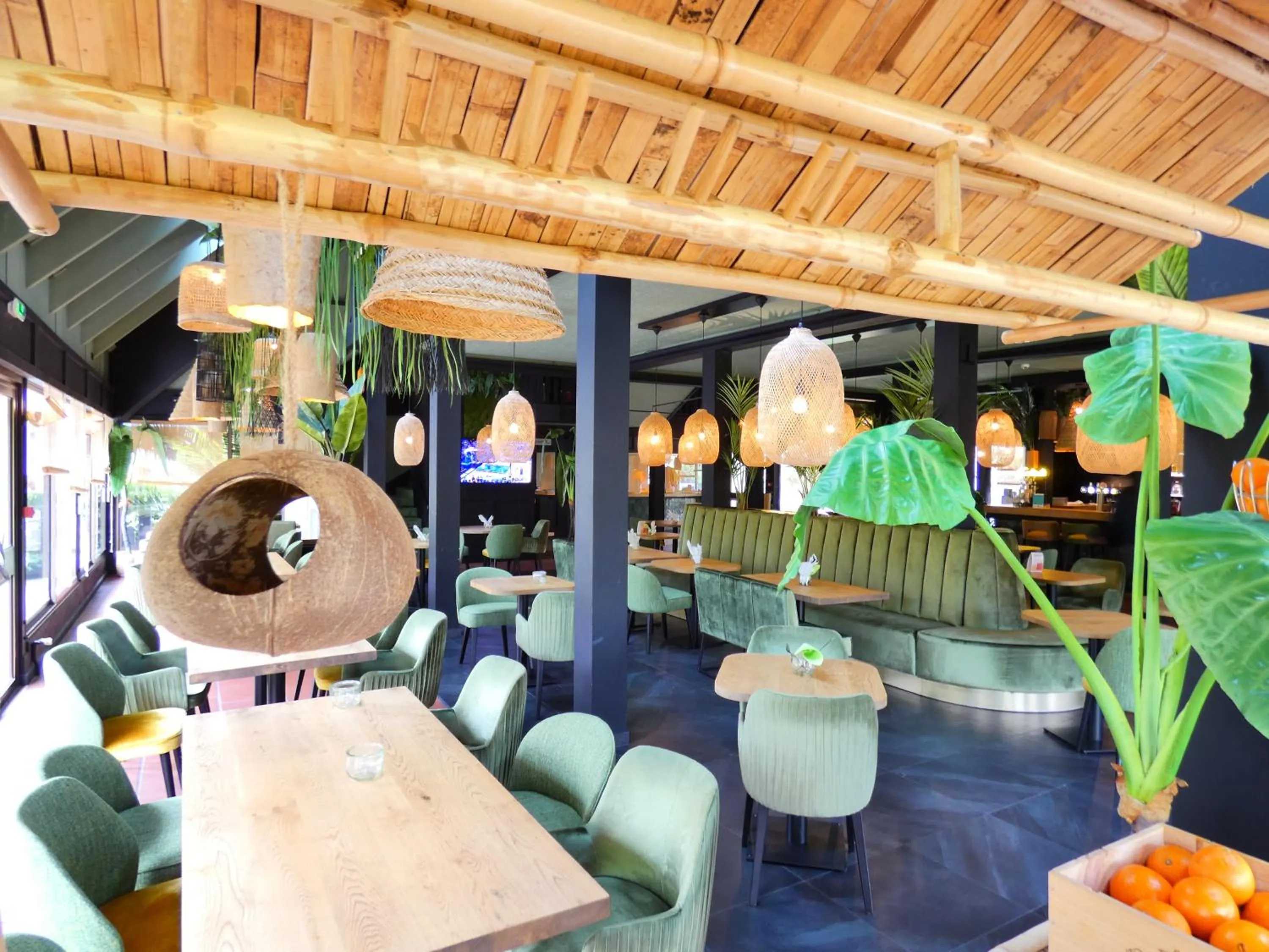 Restaurant/places to eat in Contact Hotel BG Limoges Sud