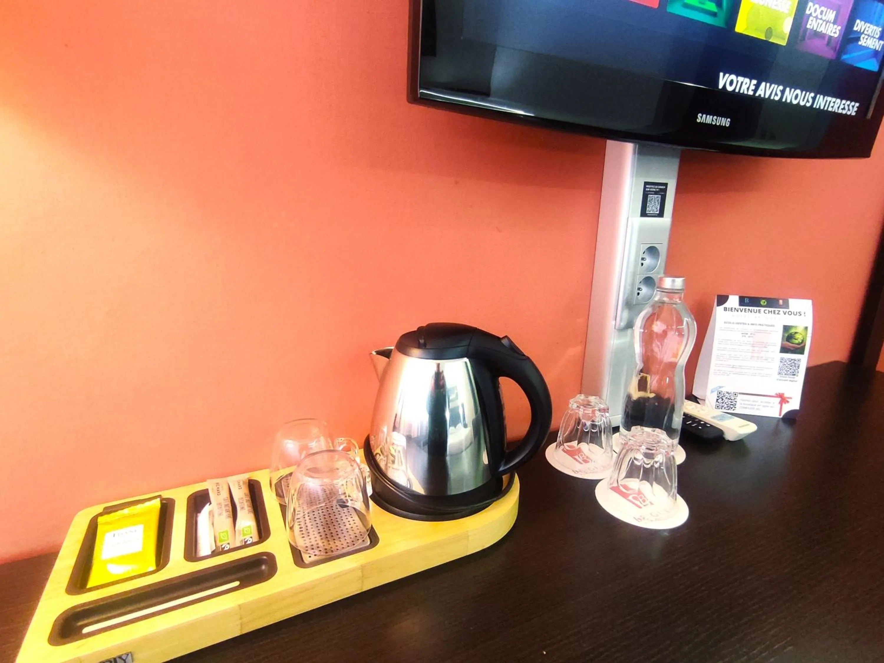 Coffee/tea facilities in Contact Hotel BG Limoges Sud