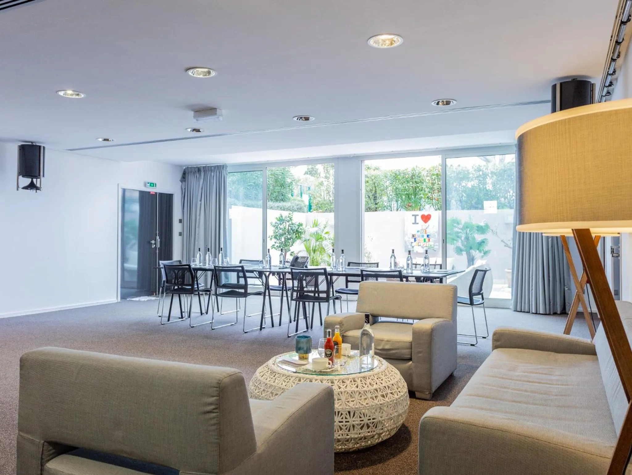 Meeting/conference room in Kube Saint-Tropez