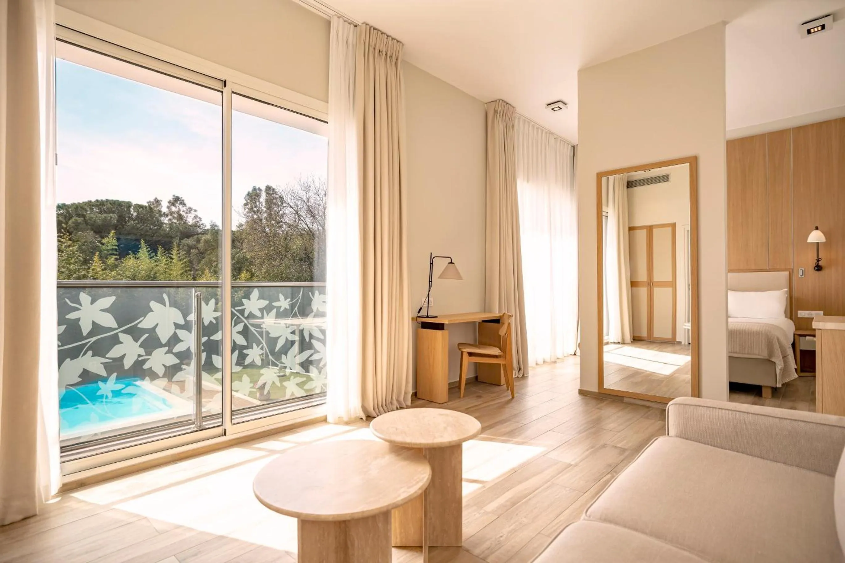 Bedroom, Bed in Kube Saint-Tropez