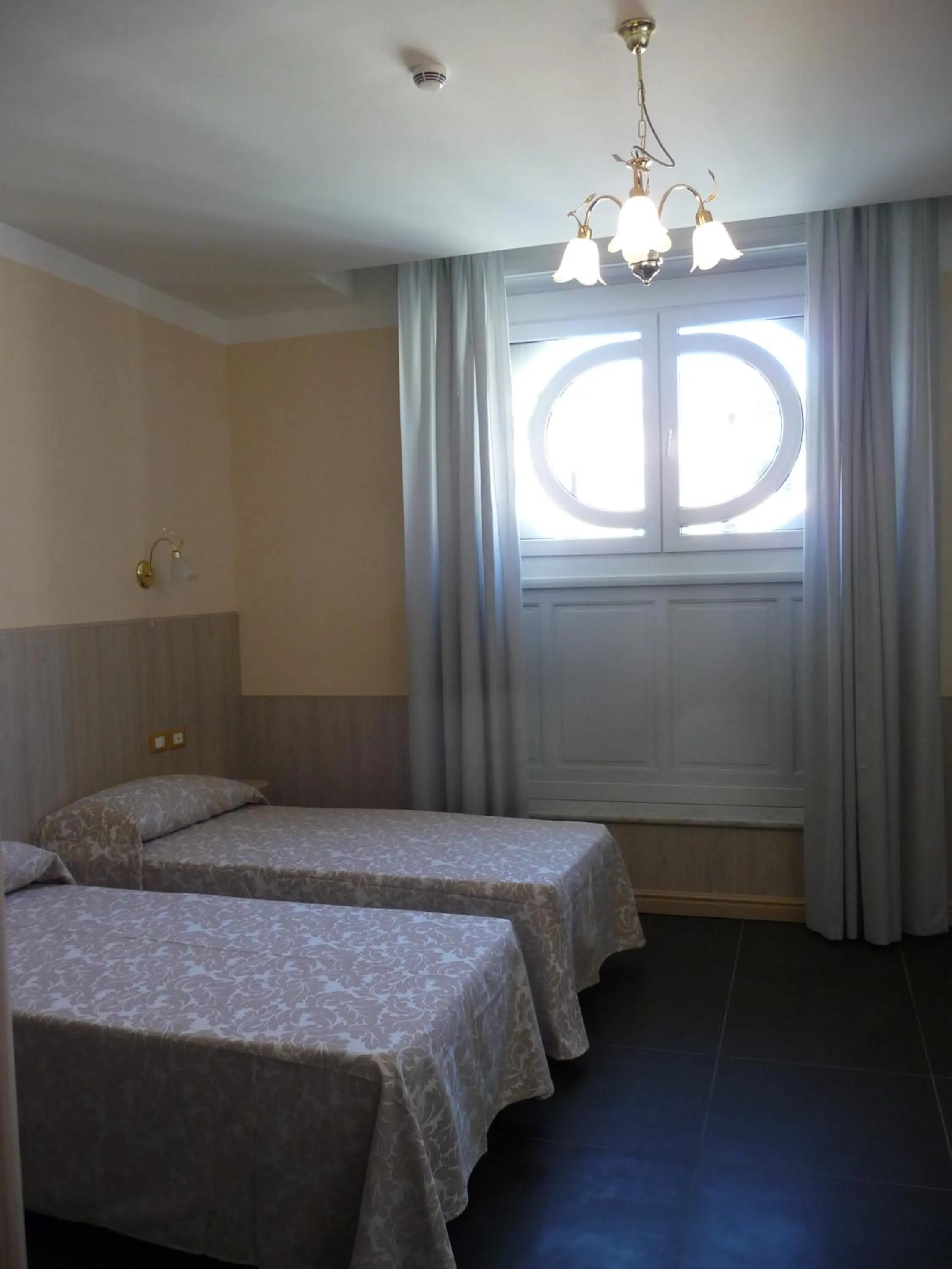 Bedroom, Bed in Hotel Cantore
