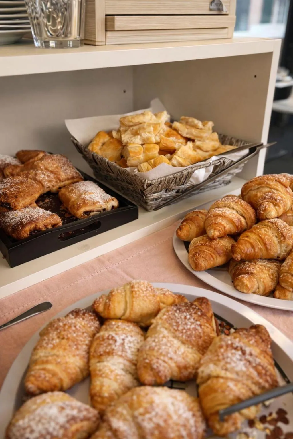 Breakfast in Hotel Cantore