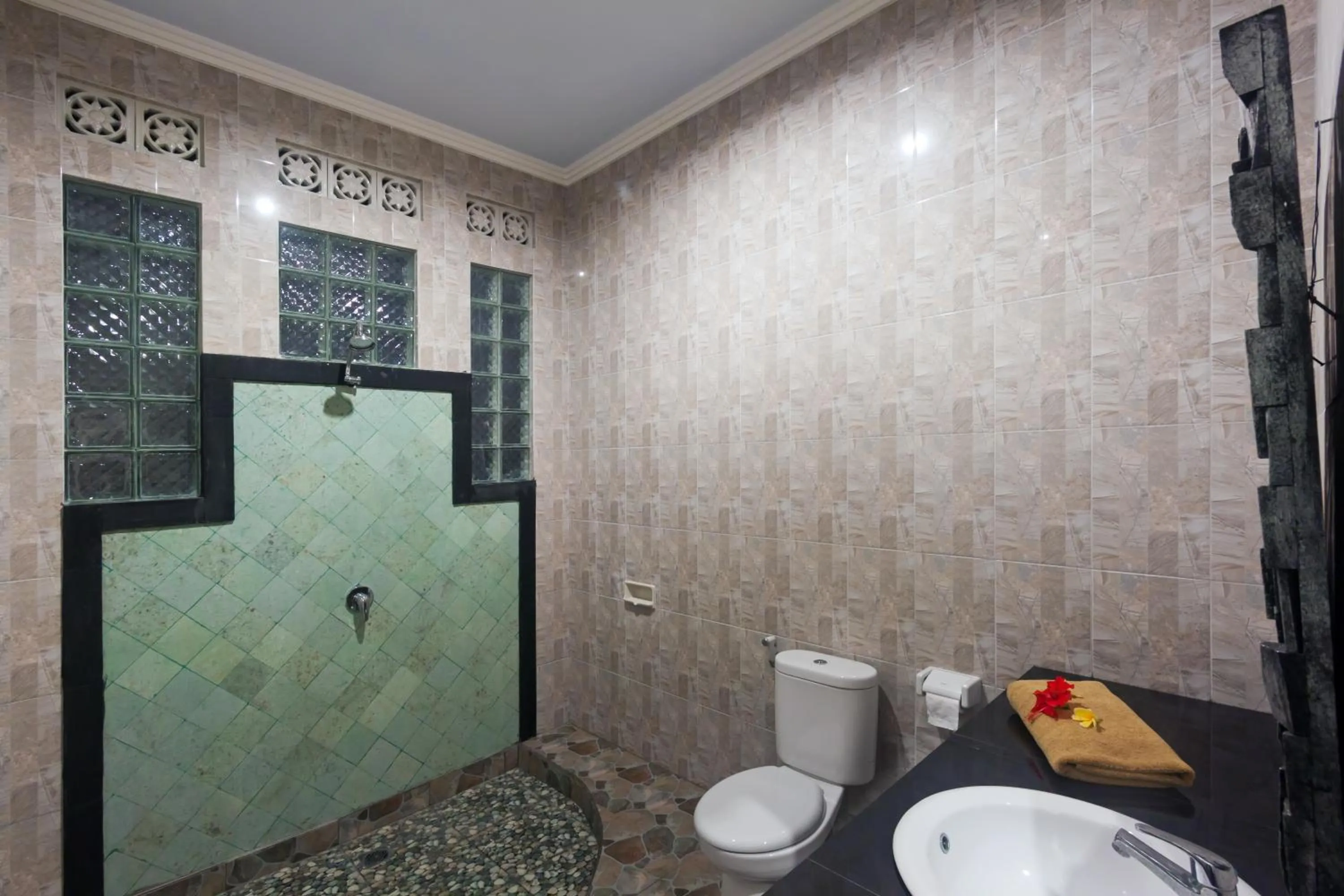 Shower in Cahaya Ubud Villa