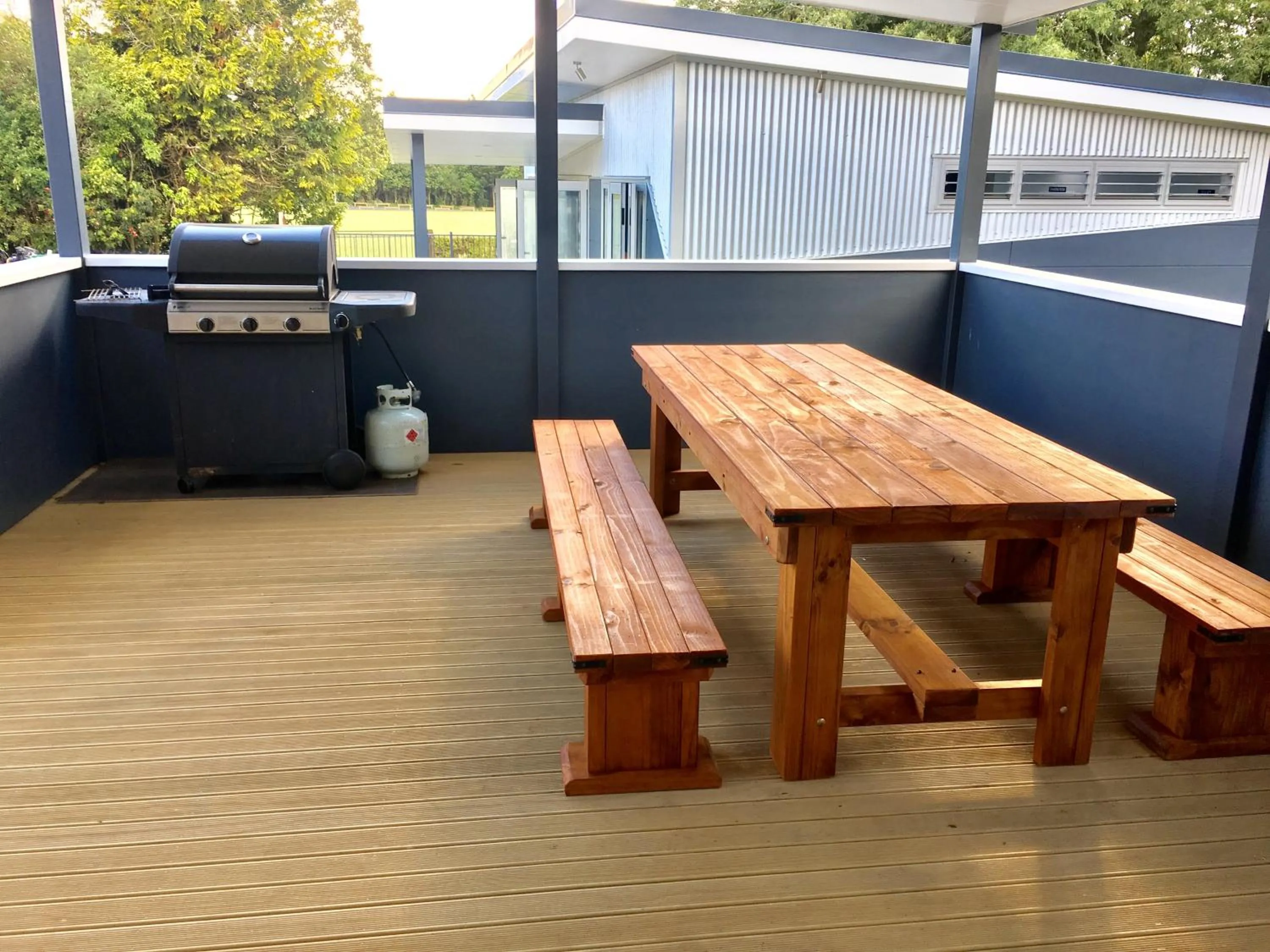 BBQ facilities in Stratford Motel & Holiday Park