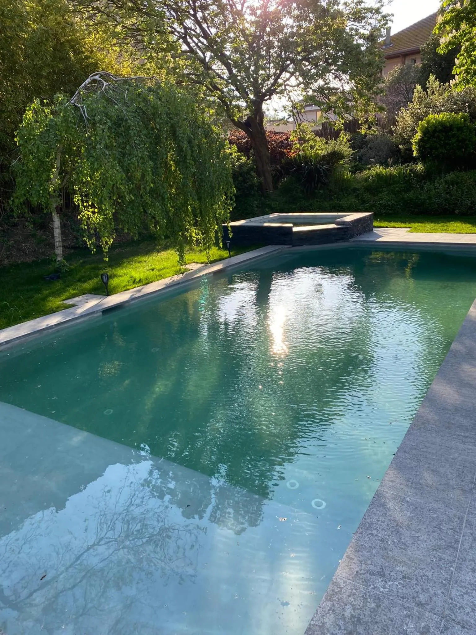 Patio in Demeure Saint Louis Historic manor, City 700m, free parking,A C,Clim,WIFI, city view, Garden